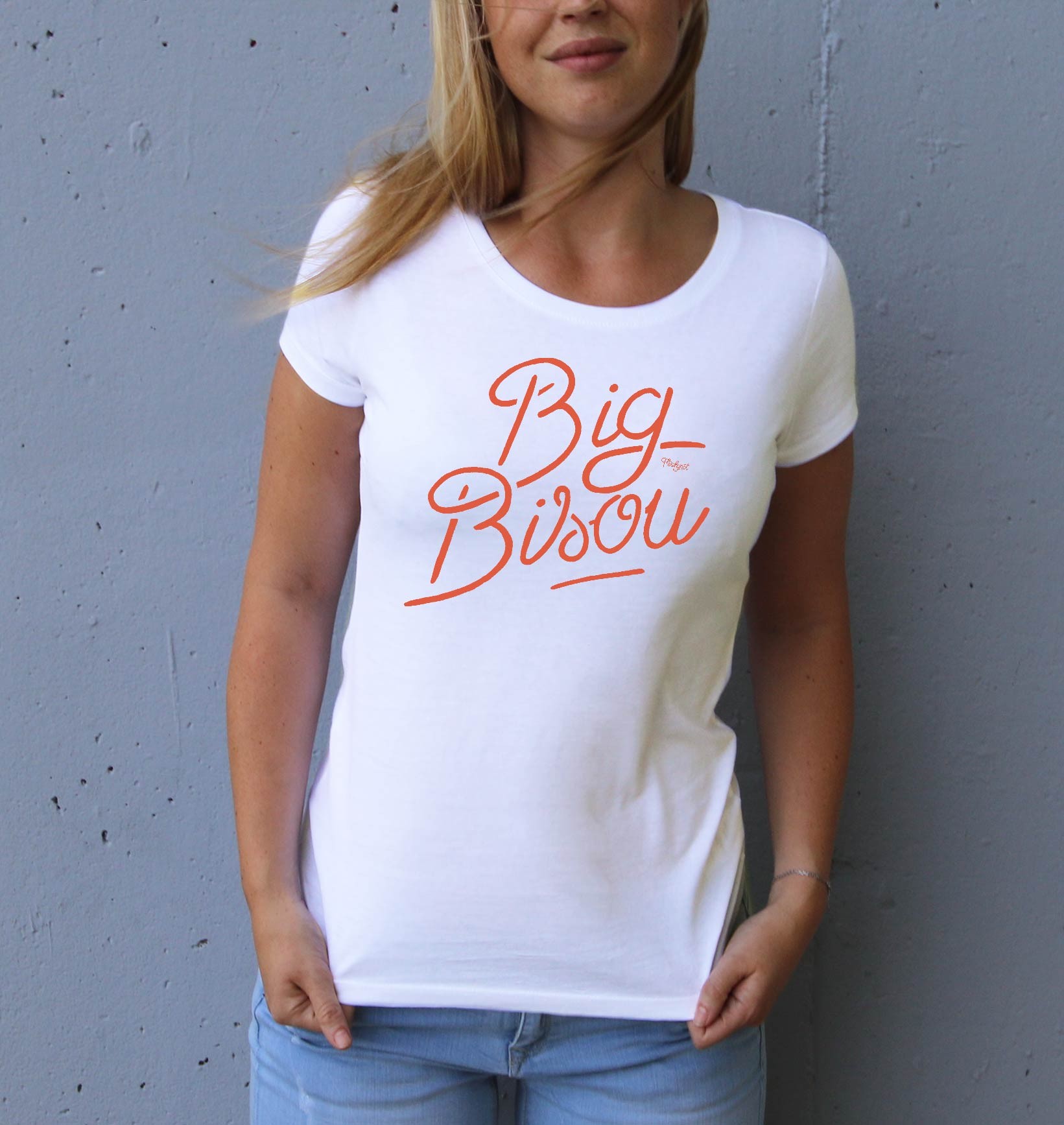 T-shirt Big Bisou (coupe femme) de couleur Blanc par Flowhynot