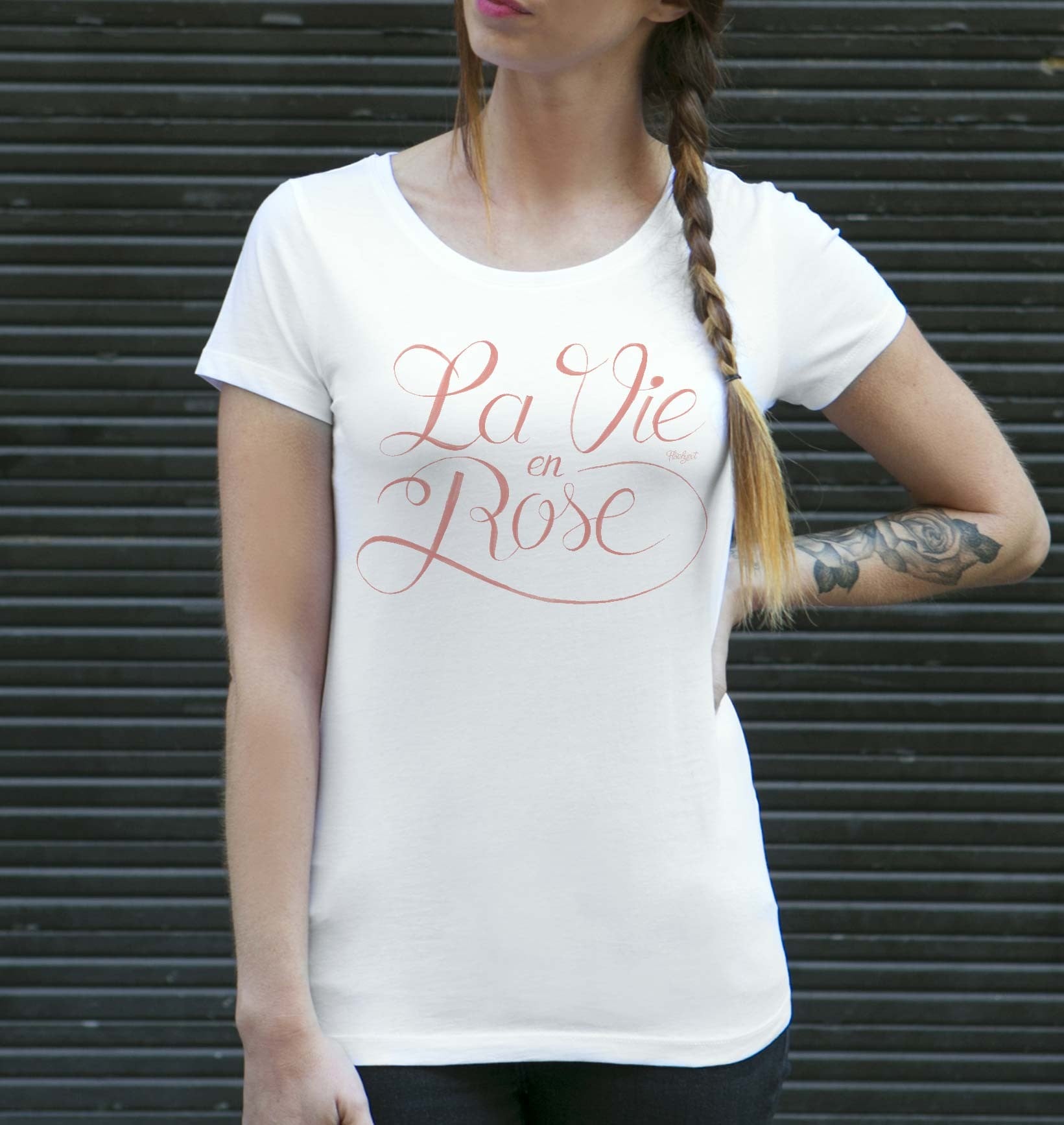 T-shirt Femme La Vie en Rose de couleur Blanc par Flowhynot