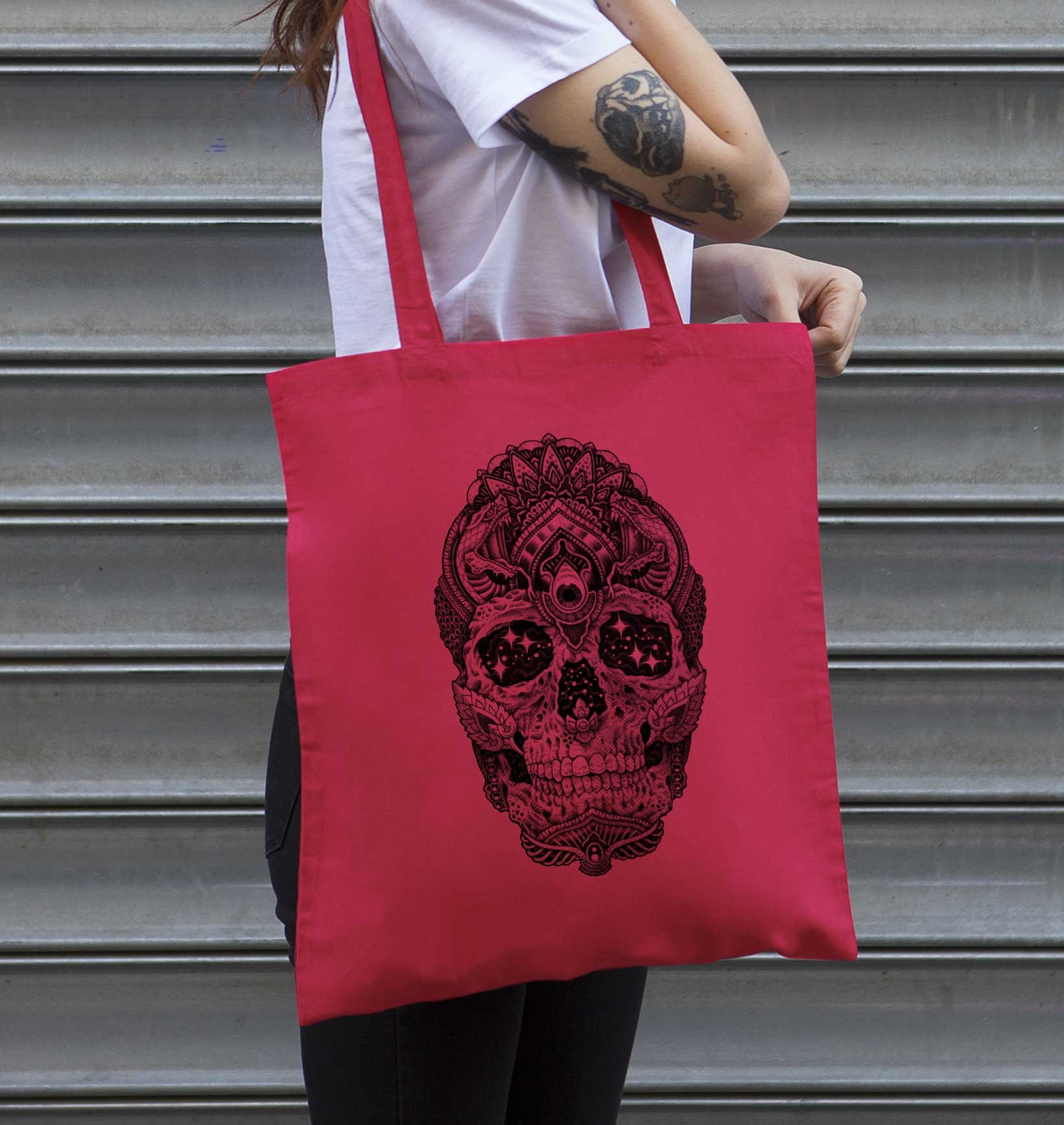Tote Bag Cosmic Skull de couleur Rouge cranberry par Neon Mystic