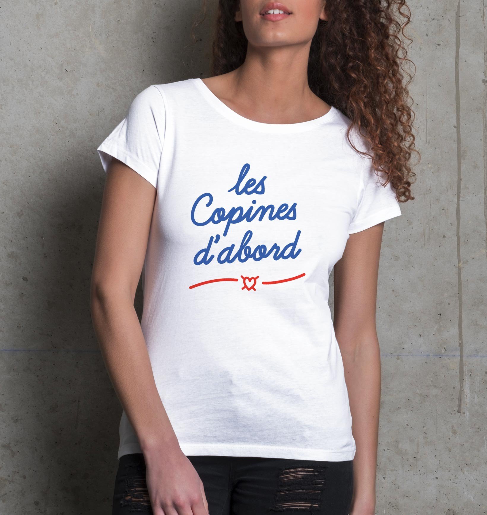 T-shirt Les Copines D'Abord de couleur Blanc par Vague A L'Âme