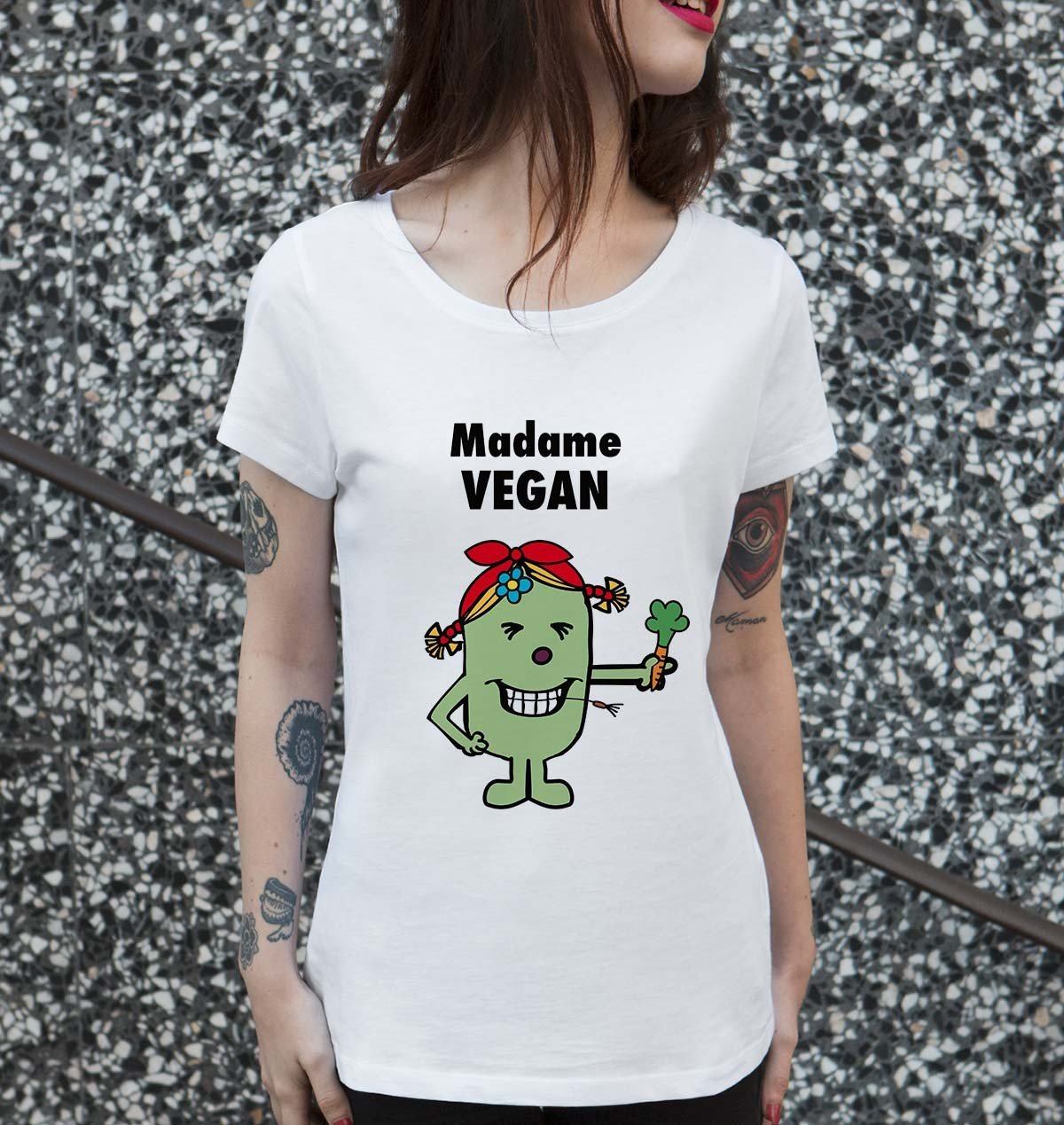 T-shirt Femme avec un Madame Vegan Grafitee