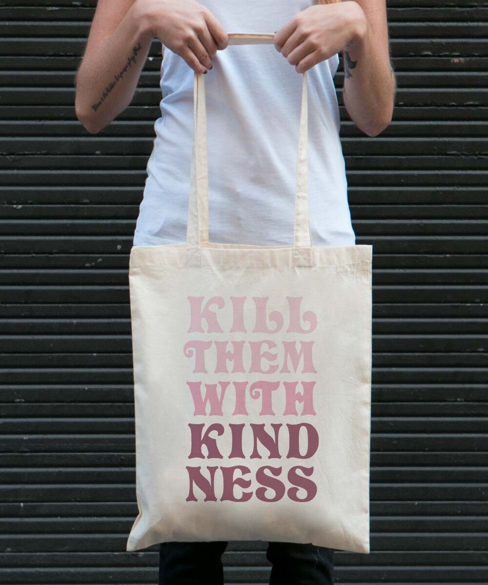 Tote Bag pour Femme Kill Them With Kindness de couleur Écru