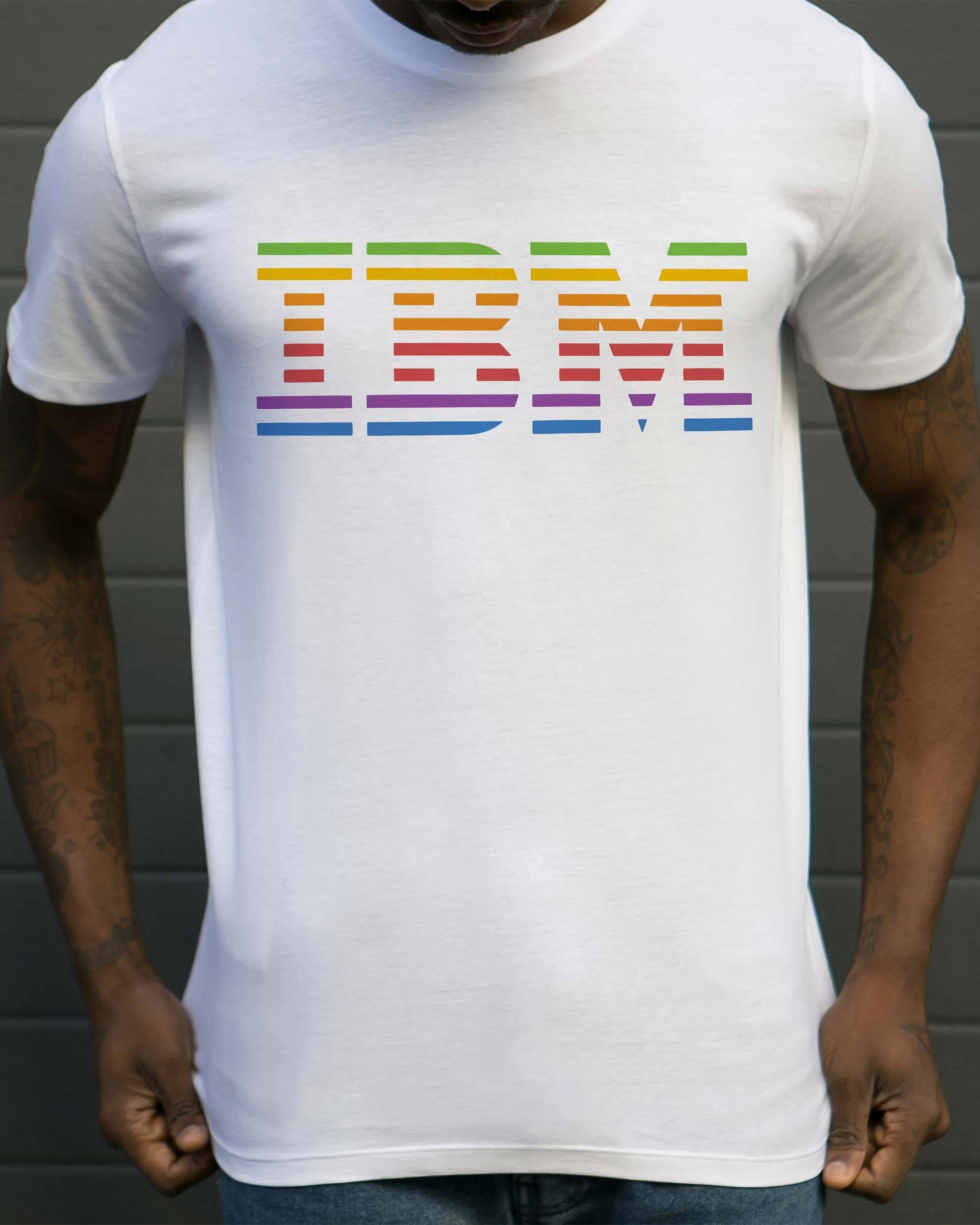 T-shirt IBM vs. Apple de couleur Blanc