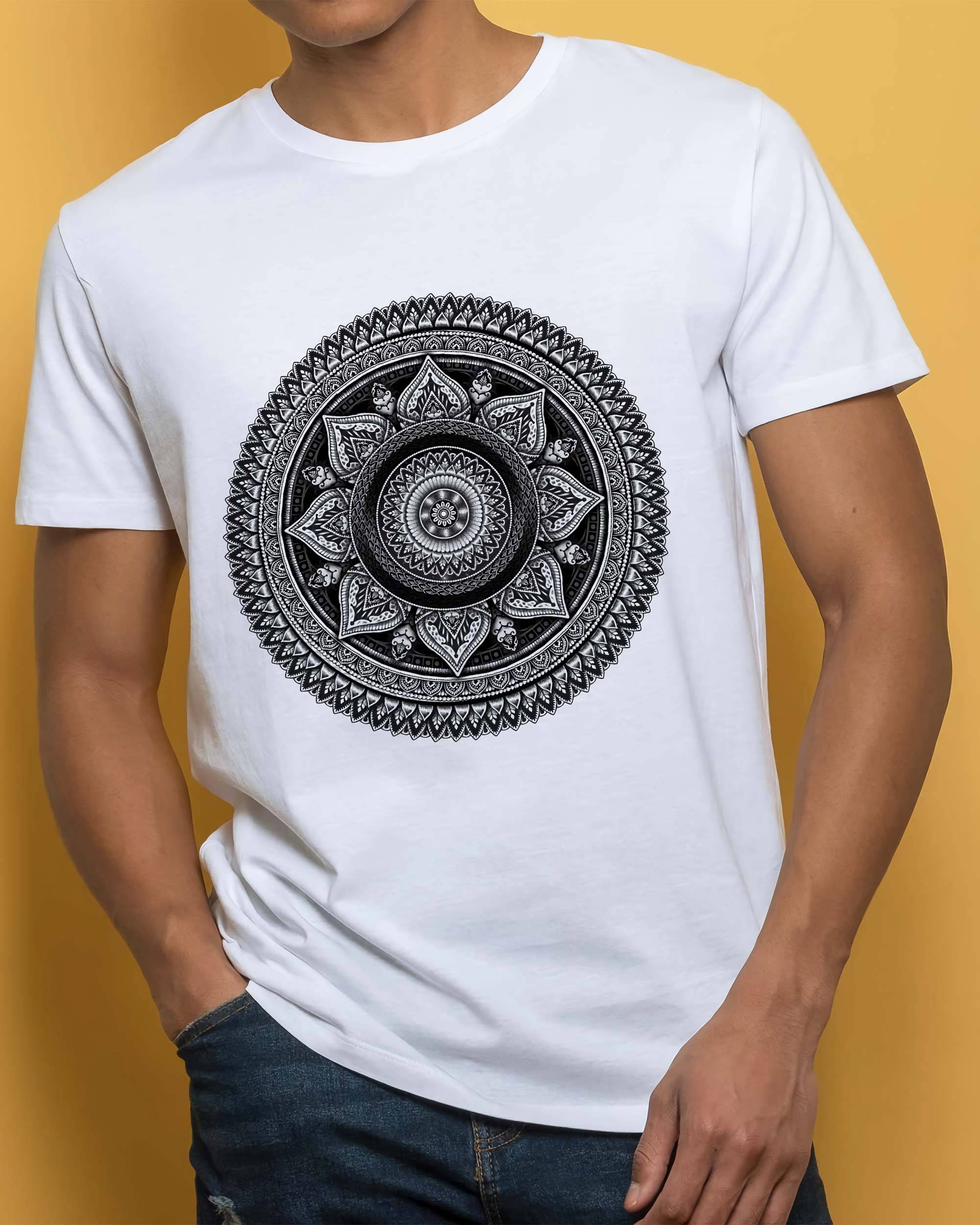 T-shirt Mandala de couleur Blanc par Neon Mystic