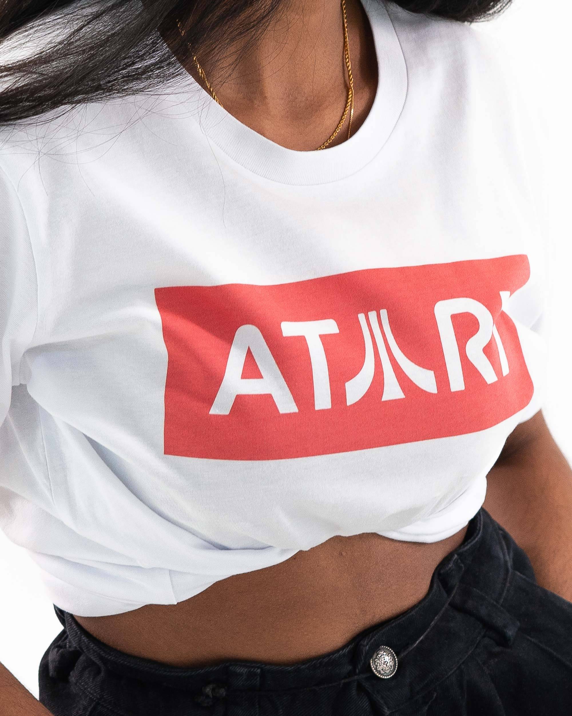 T-shirt Atari de couleur Blanc