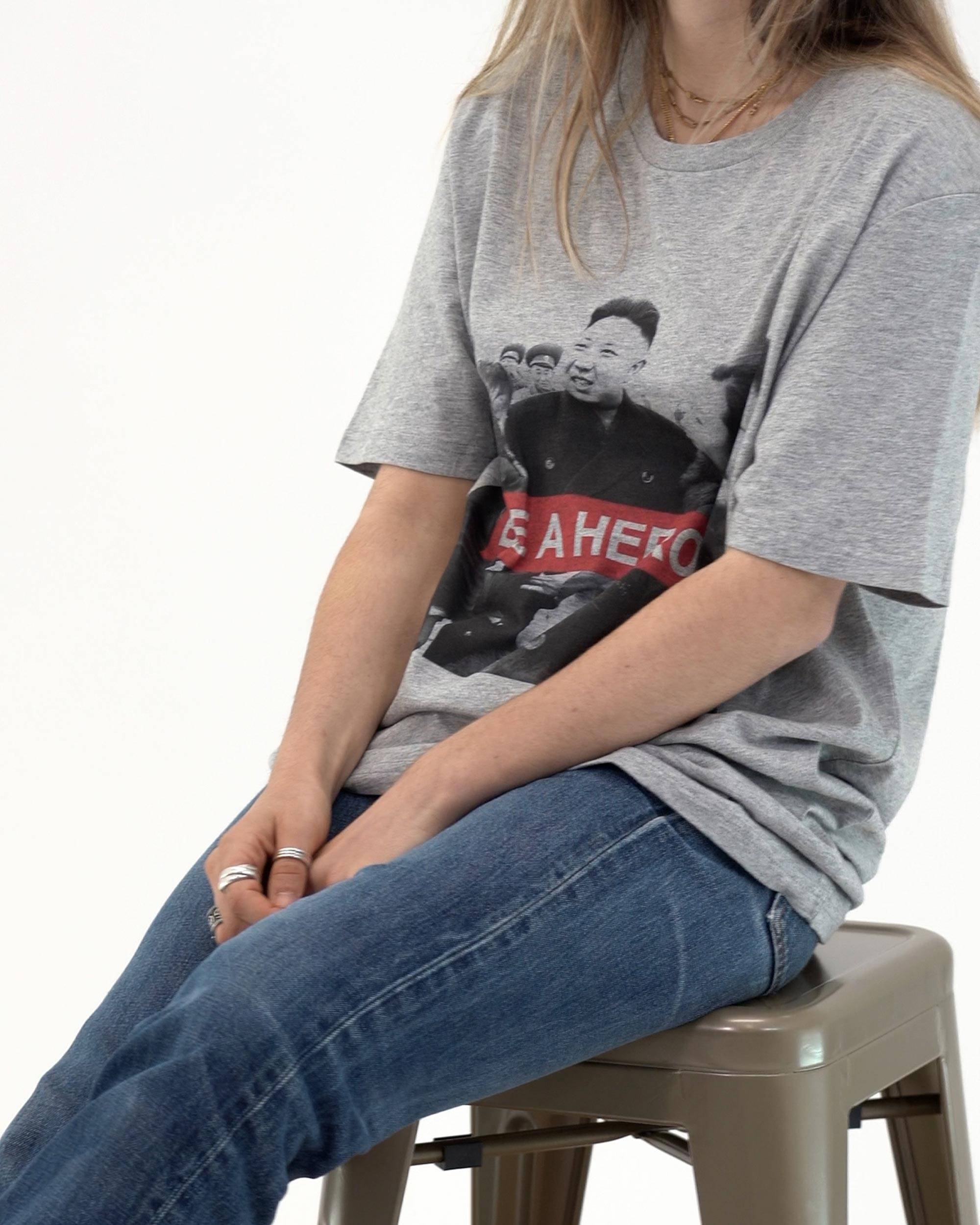 T-shirt Kim Jong Un de couleur Blanc