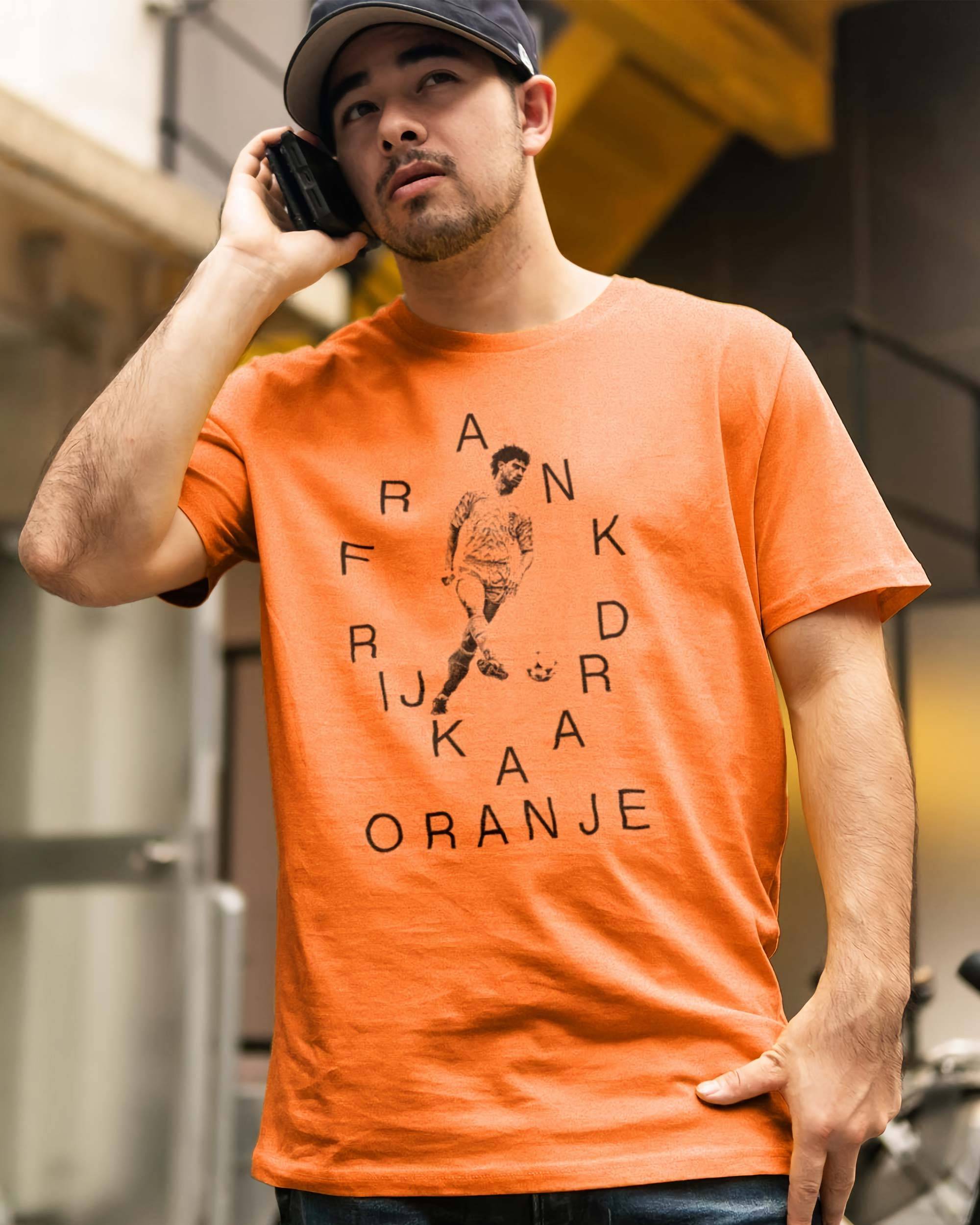T-shirt Frank Rijkaard de couleur Orange par Sucker For Soccer