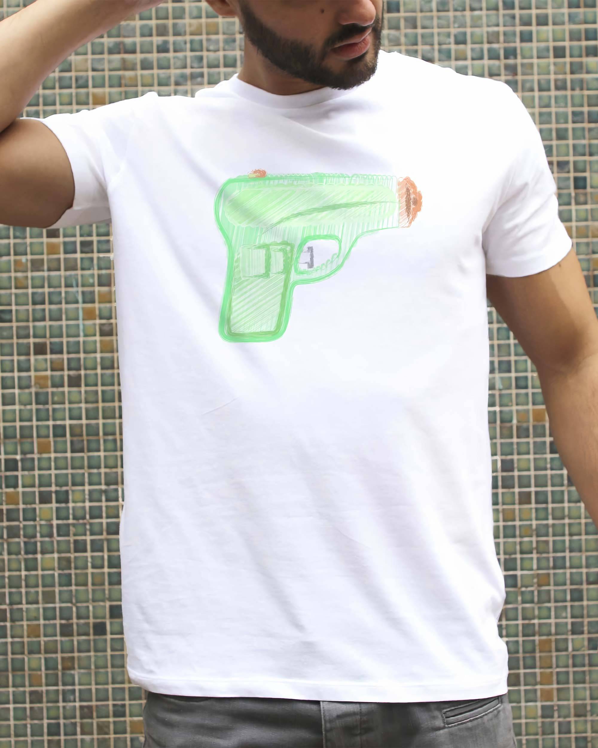 T-shirt Pistolet À Eau de couleur Blanc par Catchy