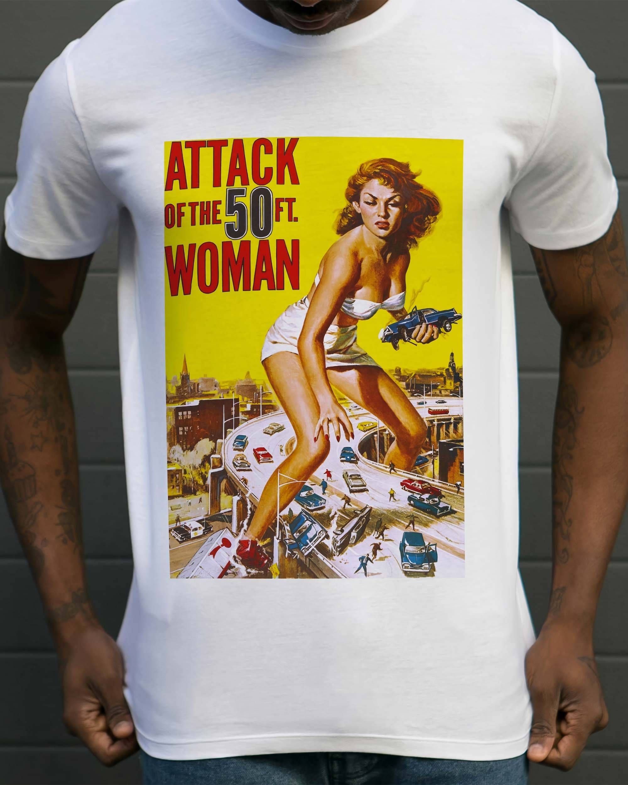 T-shirt Attack of The 50 Ft. Woman de couleur Blanc