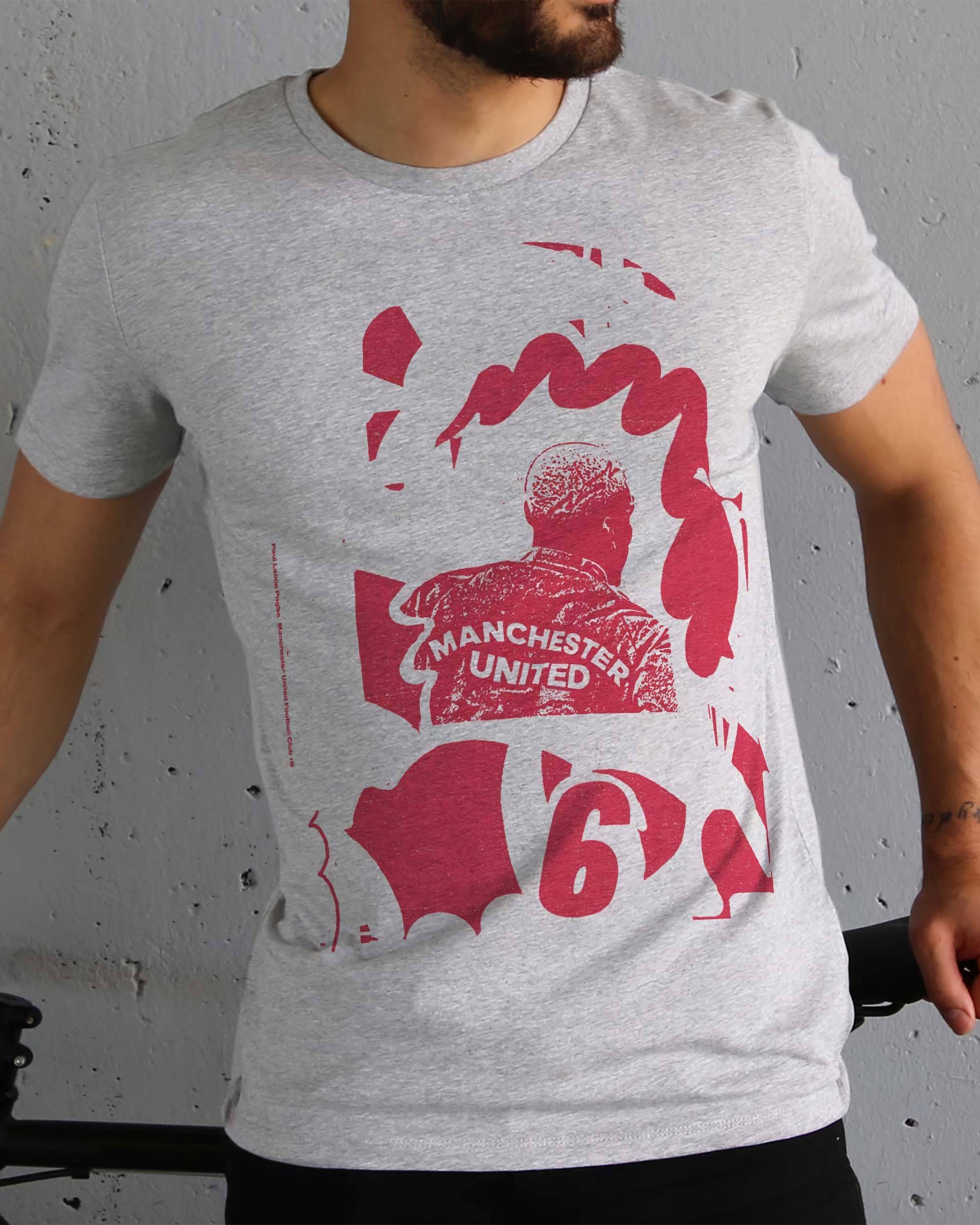 T-shirt Pogba Manchester de couleur Blanc par Sucker For Soccer