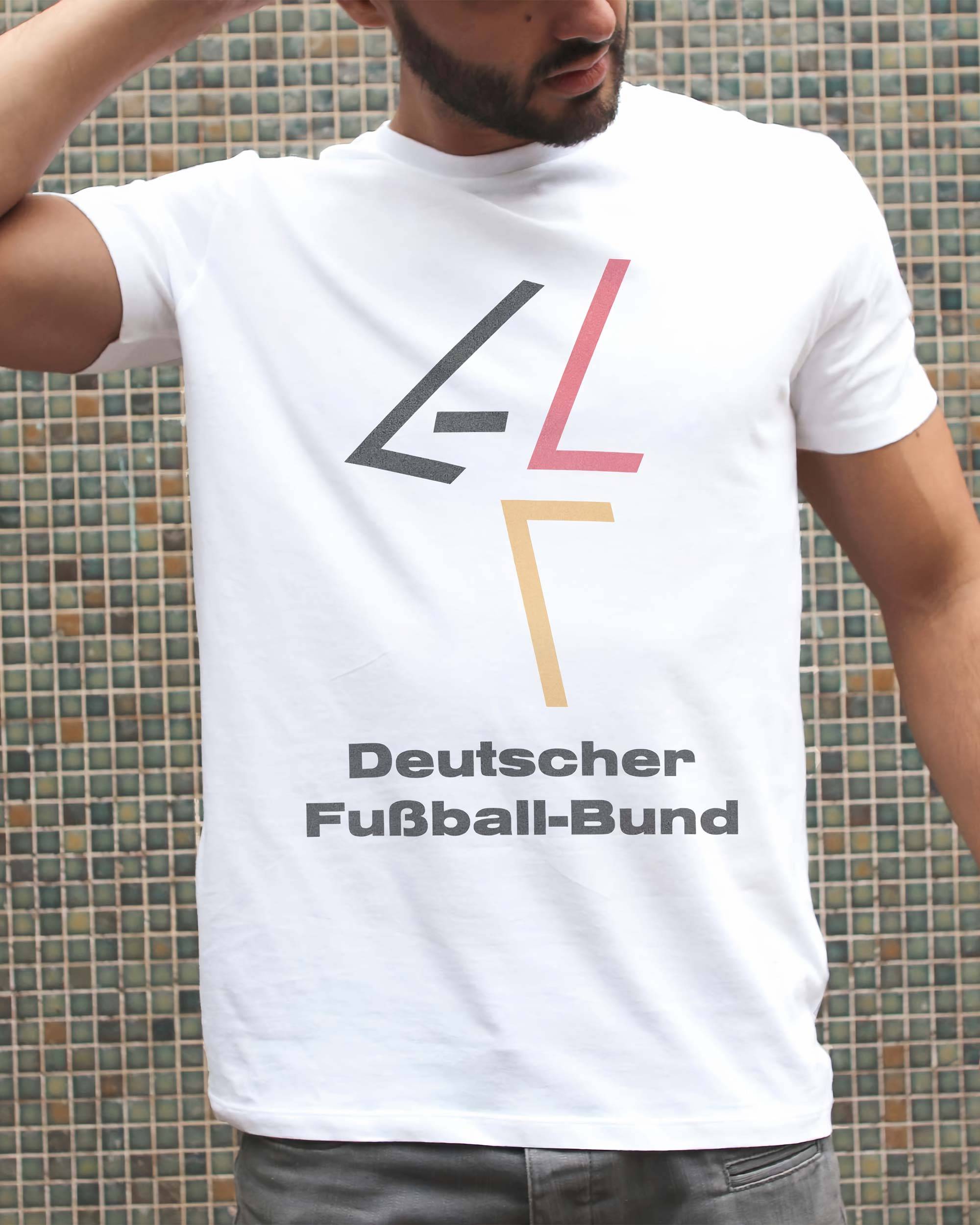 T-shirt Deutscher Fußball-Bund de couleur Blanc par Sucker For Soccer