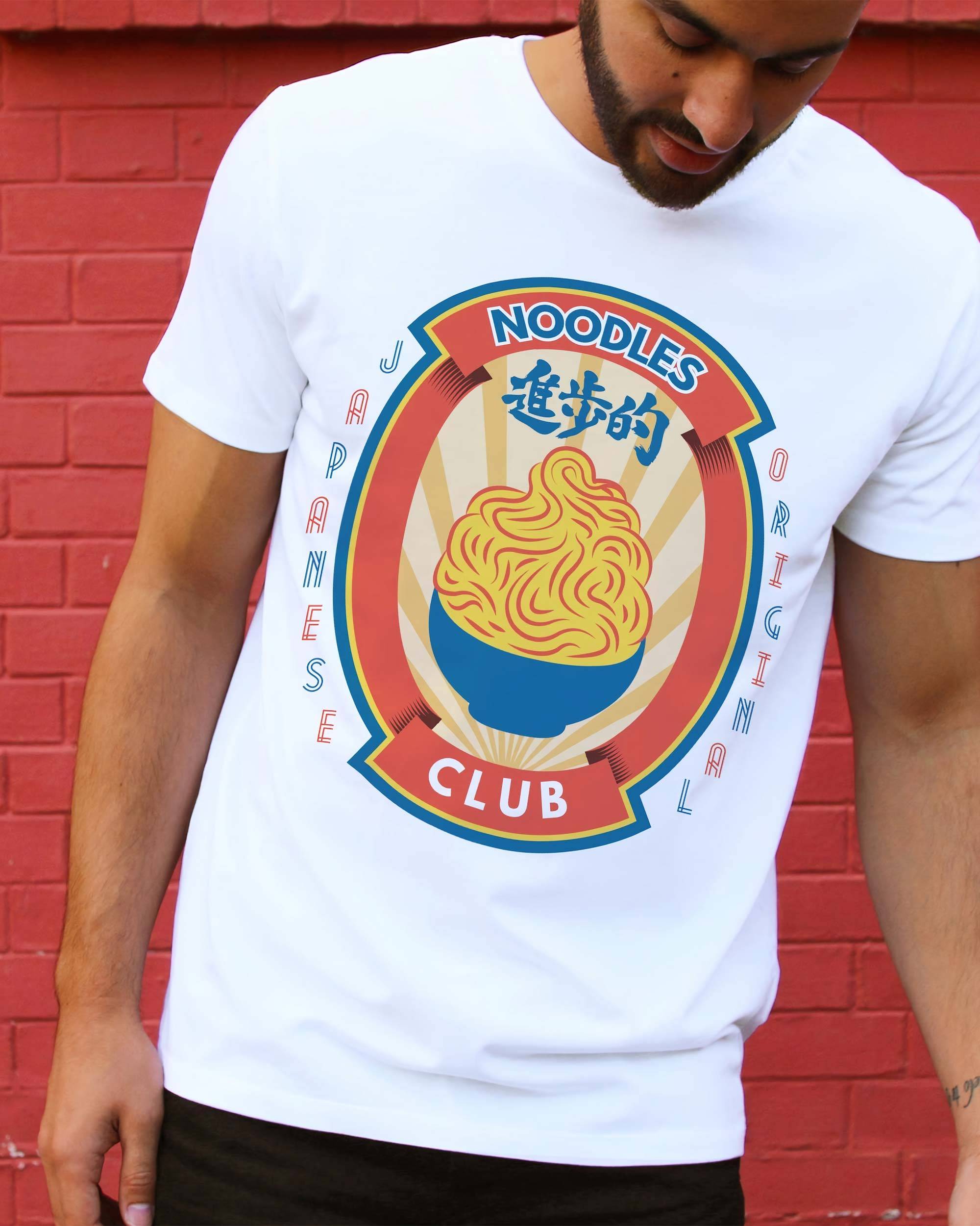 T-shirt Noodles Club de couleur Blanc par Martin Sahiri
