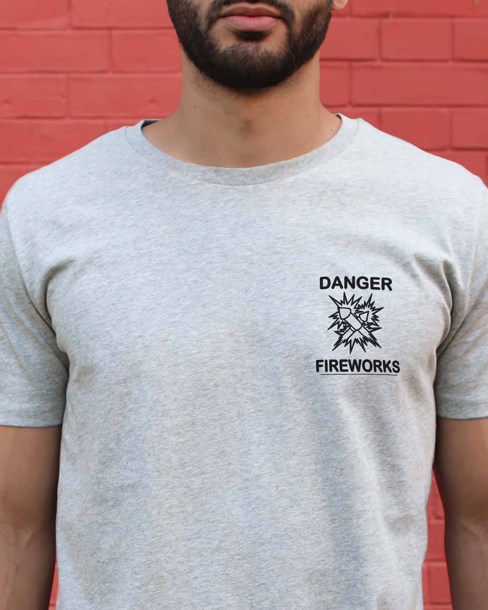 T-shirt Fireworks de couleur Blanc par Shinzo