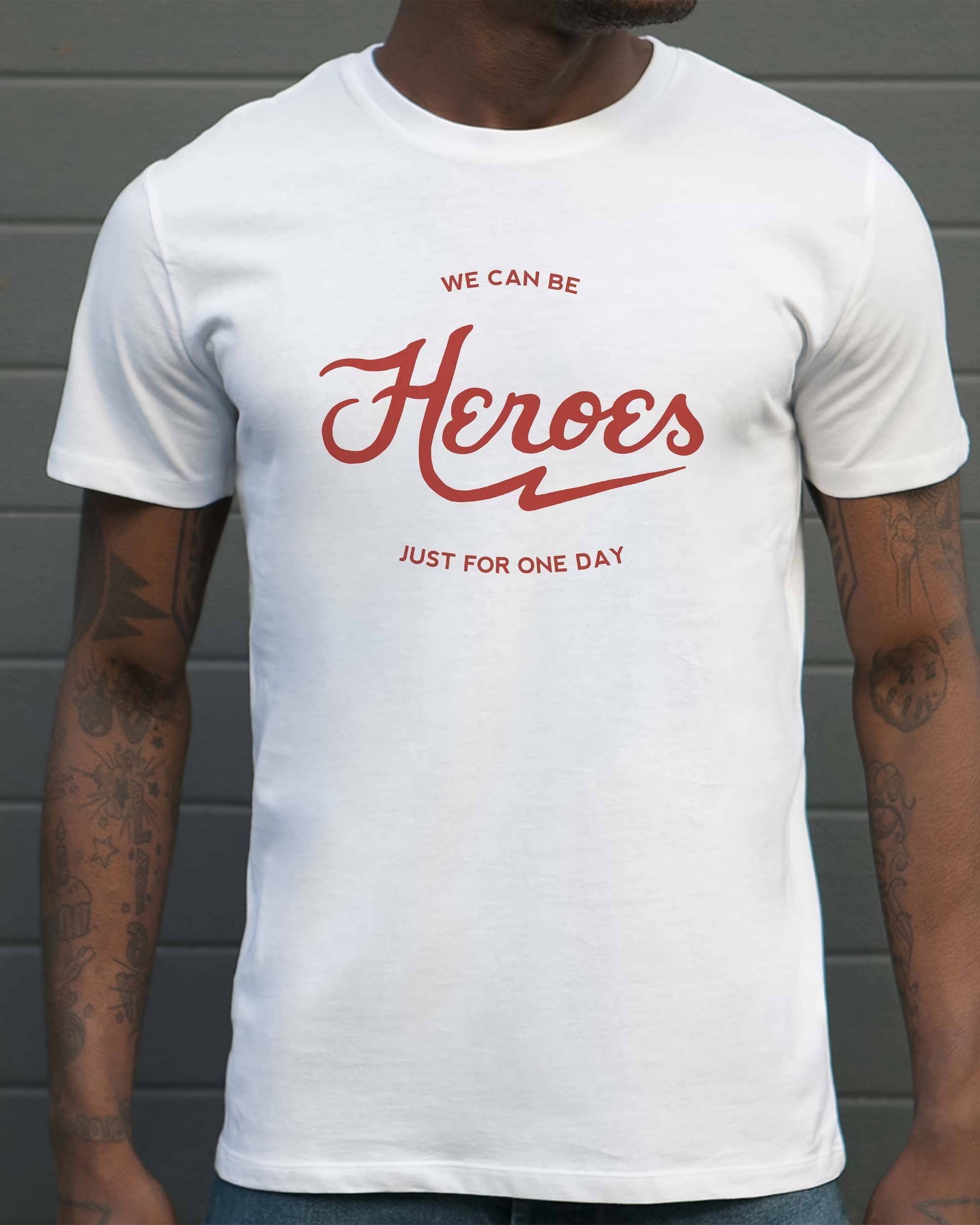 T-shirt Heroes de couleur Blanc par Thymoos
