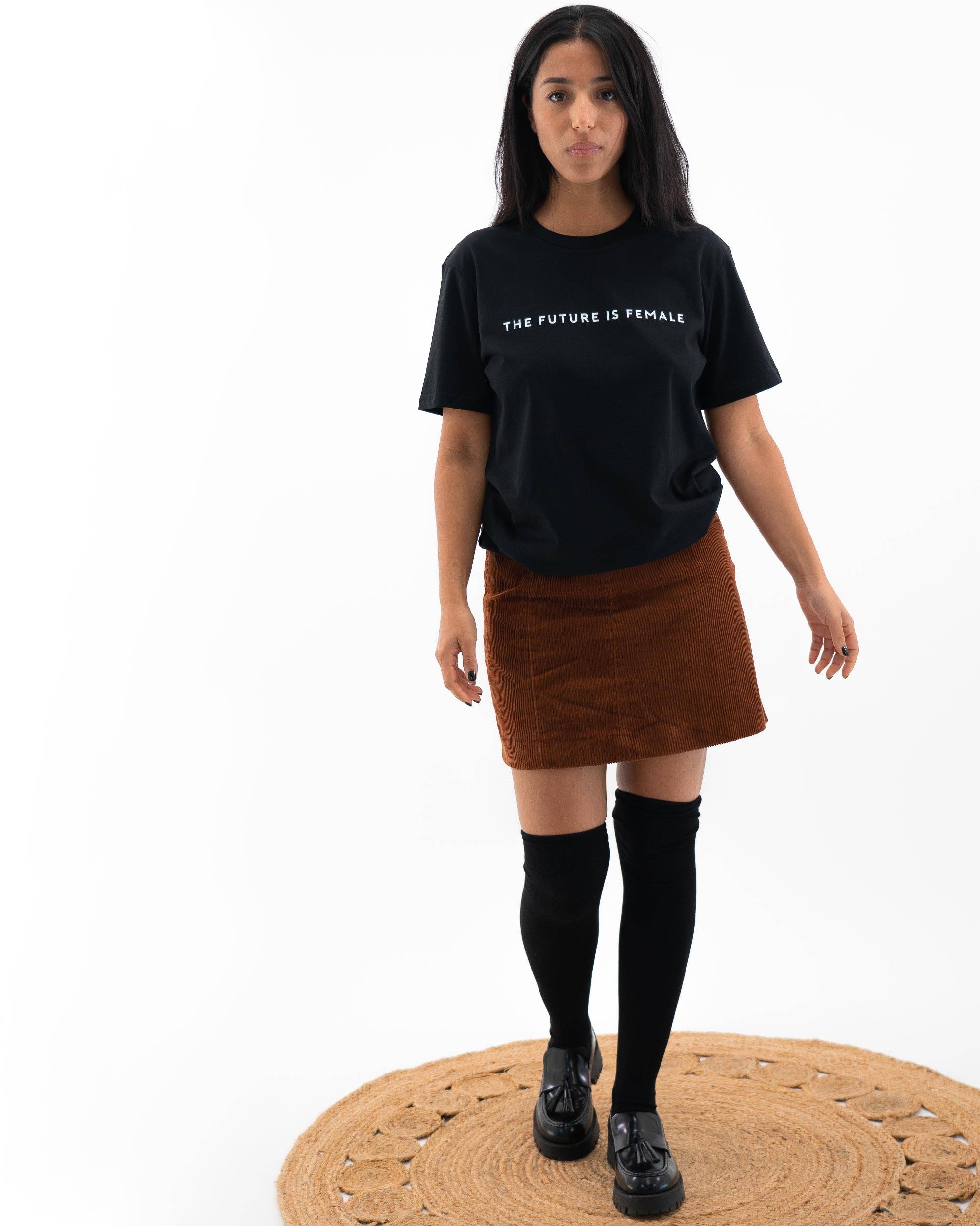 T-shirt The Future Is Female de couleur Noir par GRL PWR