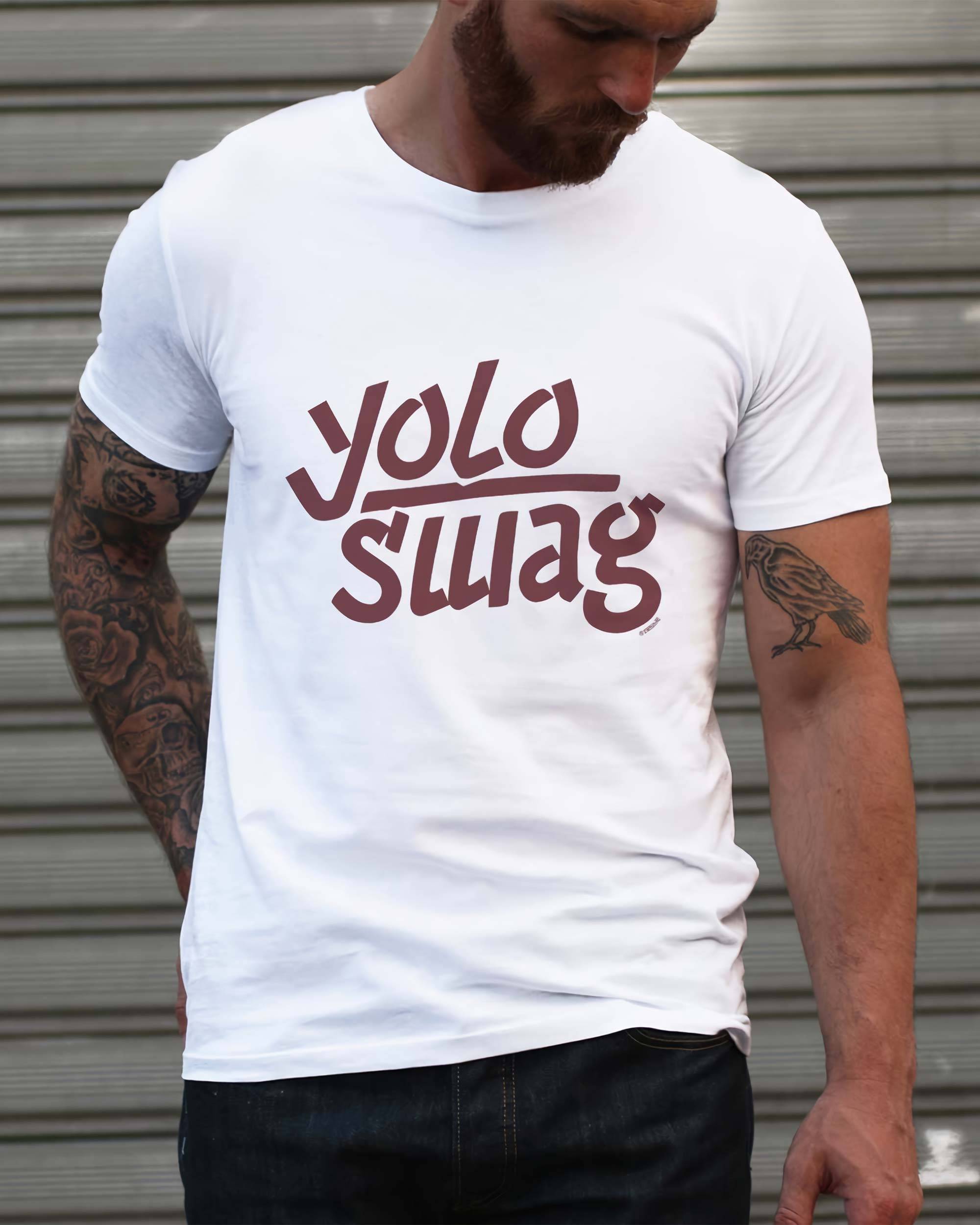 T-shirt Yolo Swag de couleur Blanc par Sweet-As