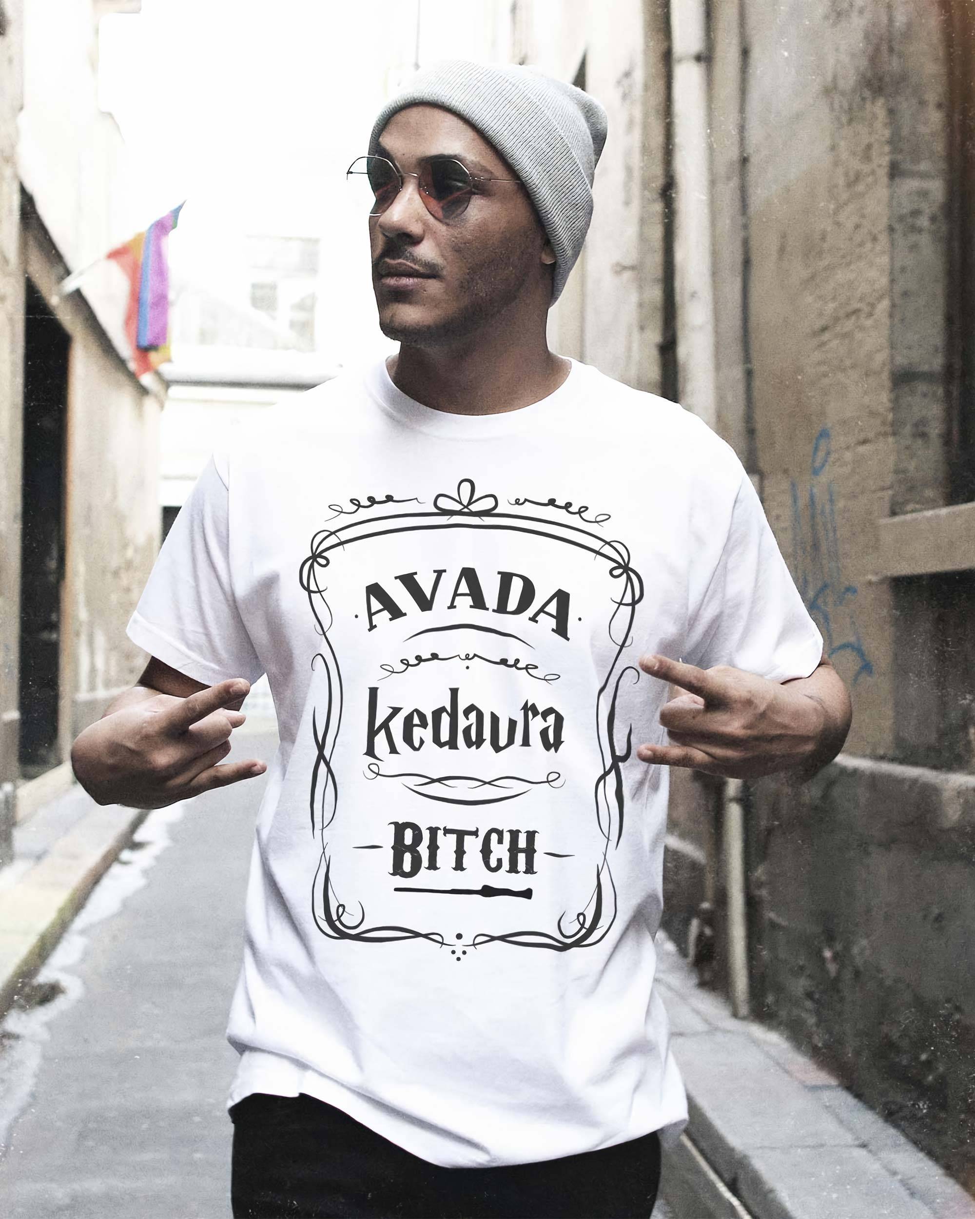 T-shirt Avada Kedavra Bitch de couleur Blanc