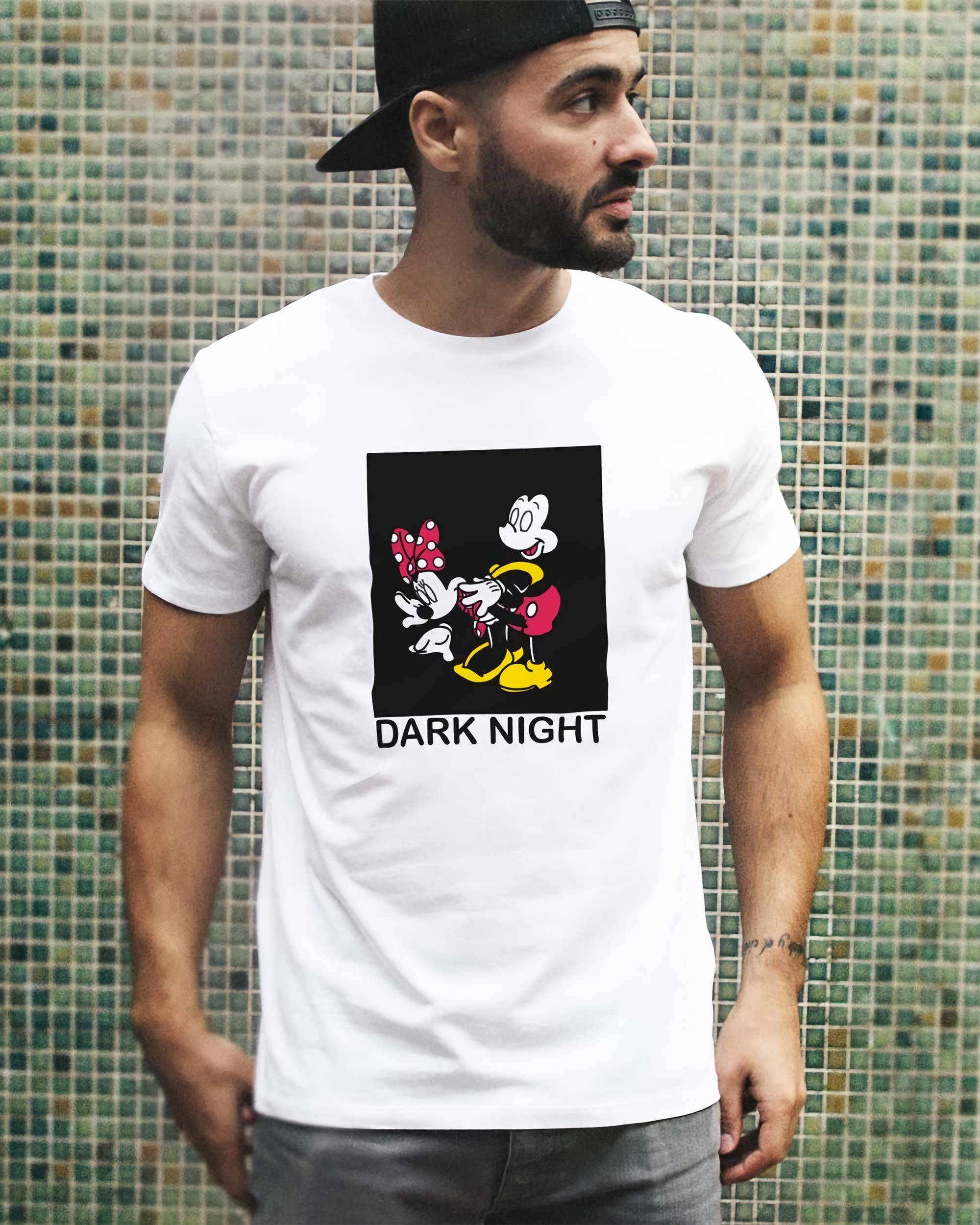 T-shirt Mickey In The Dark de couleur Blanc par Gogi