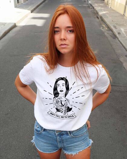 T-shirt Don’t tell me to smile Grafitee