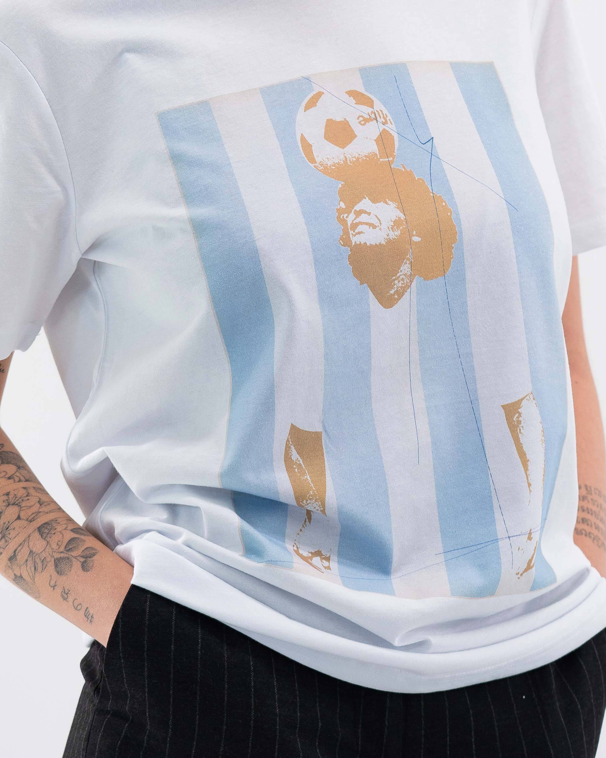 T-shirt Maradona de couleur Blanc par Sucker For Soccer