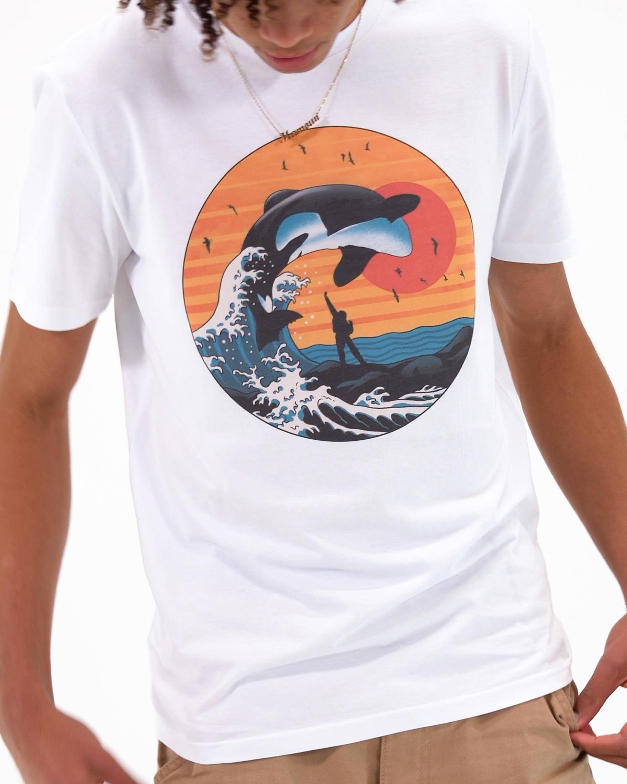 T-shirt Sauvez Willy de couleur Blanc par Vincent Trinidad