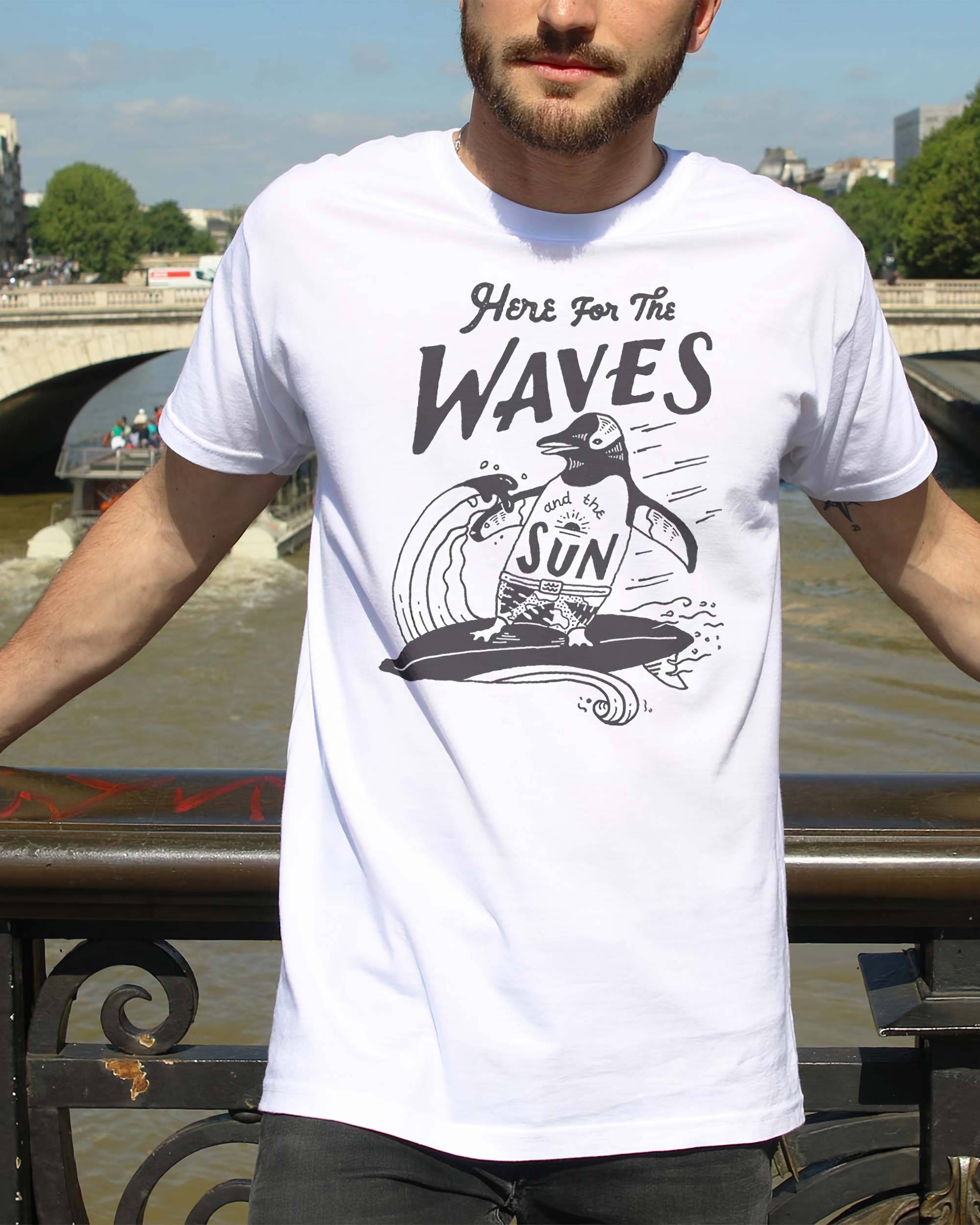 T-shirt Here for the waves de couleur Blanc par Skitchism