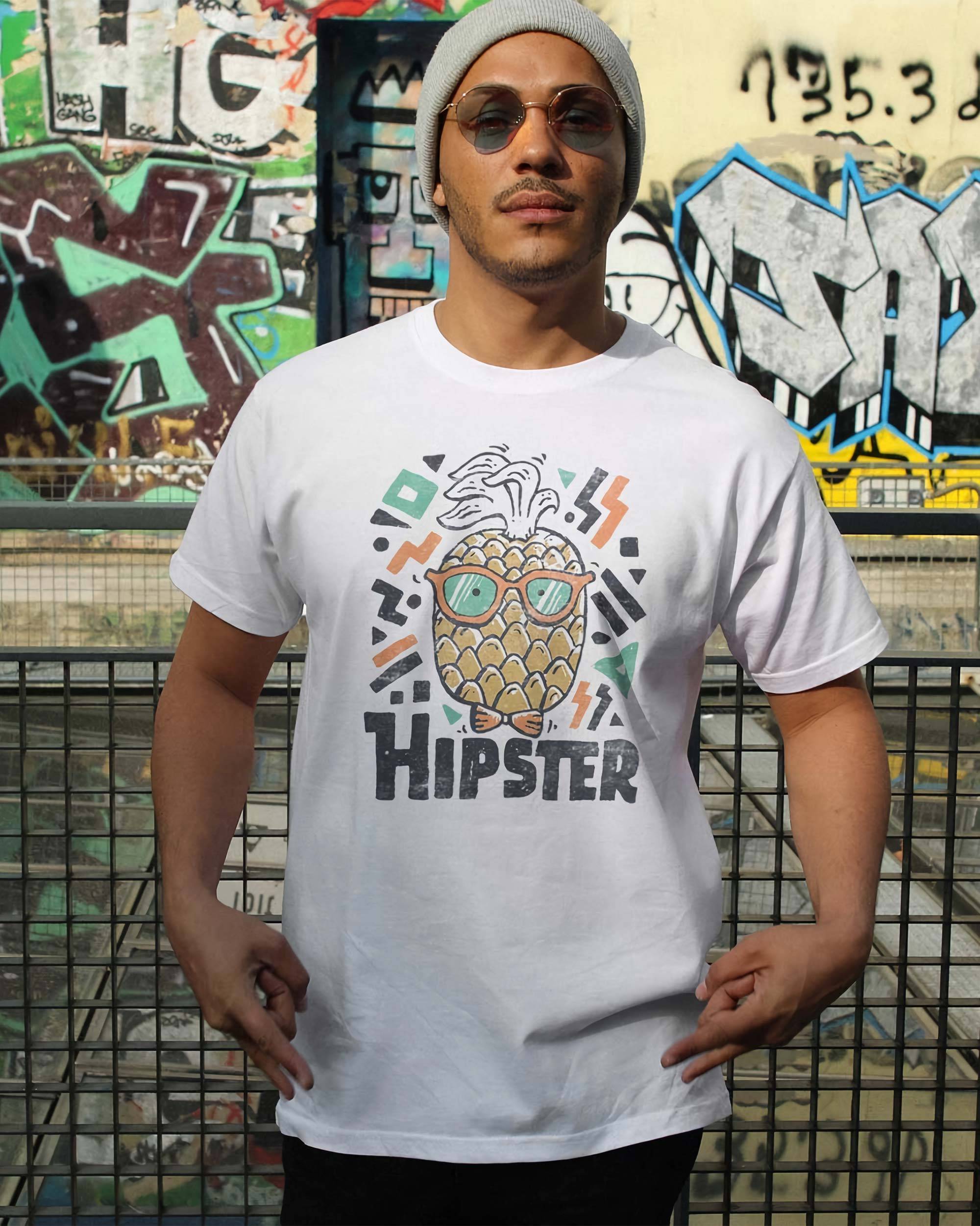T-shirt Ananas Hipster de couleur Blanc par Skitchism