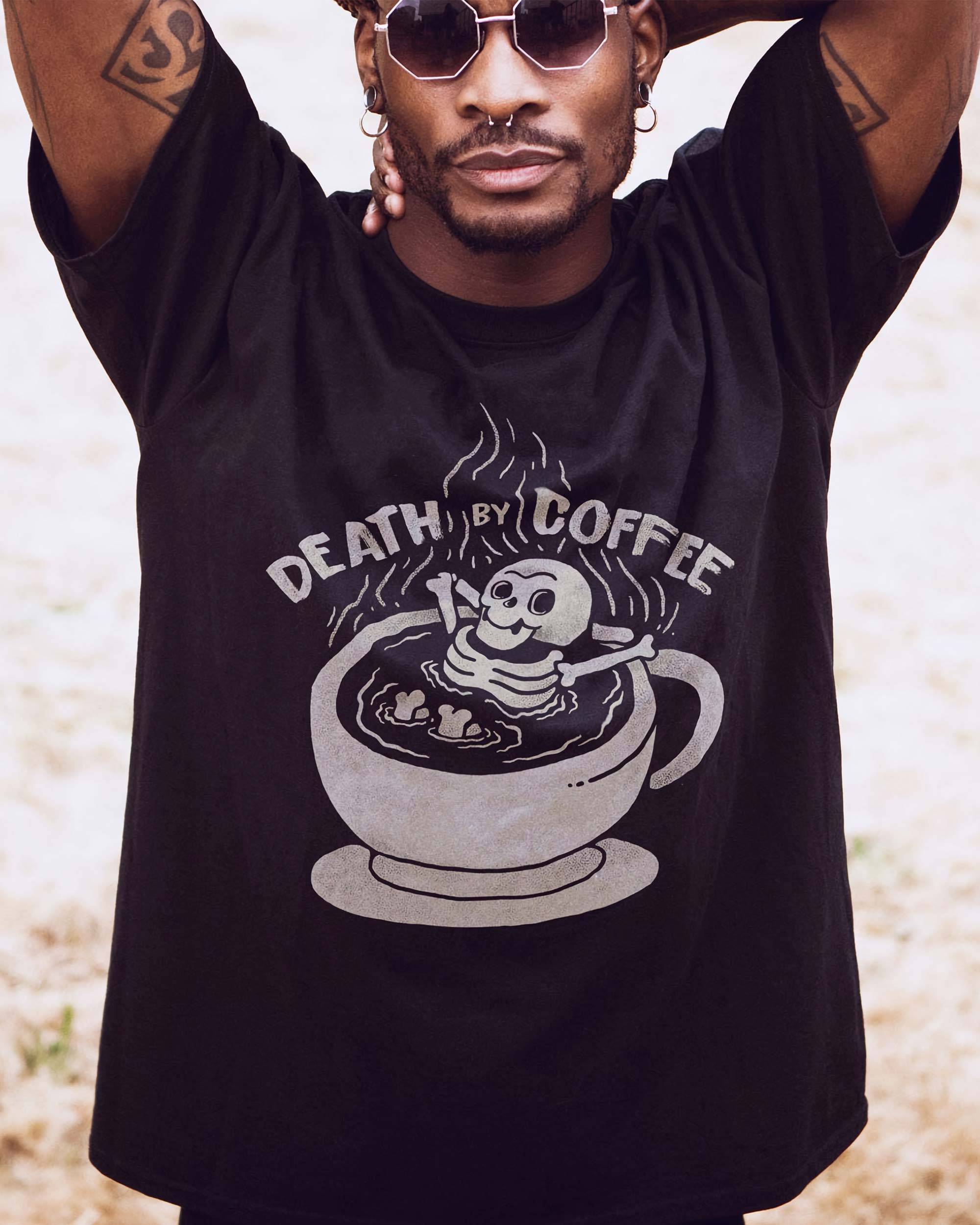 T-shirt Death by coffee de couleur Noir par ppmid