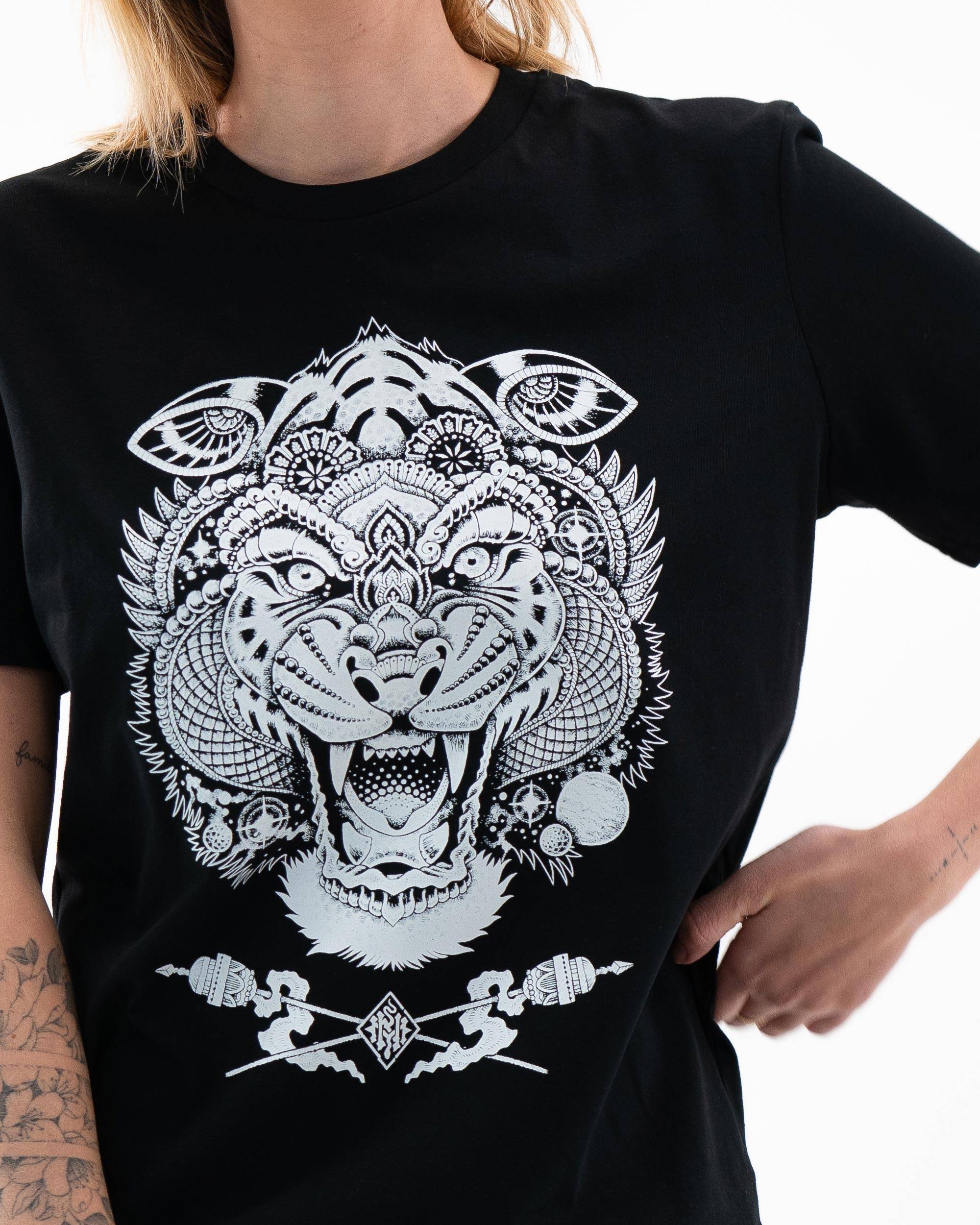 T-shirt Tiger Tattoo de couleur Noir par Neon Mystic