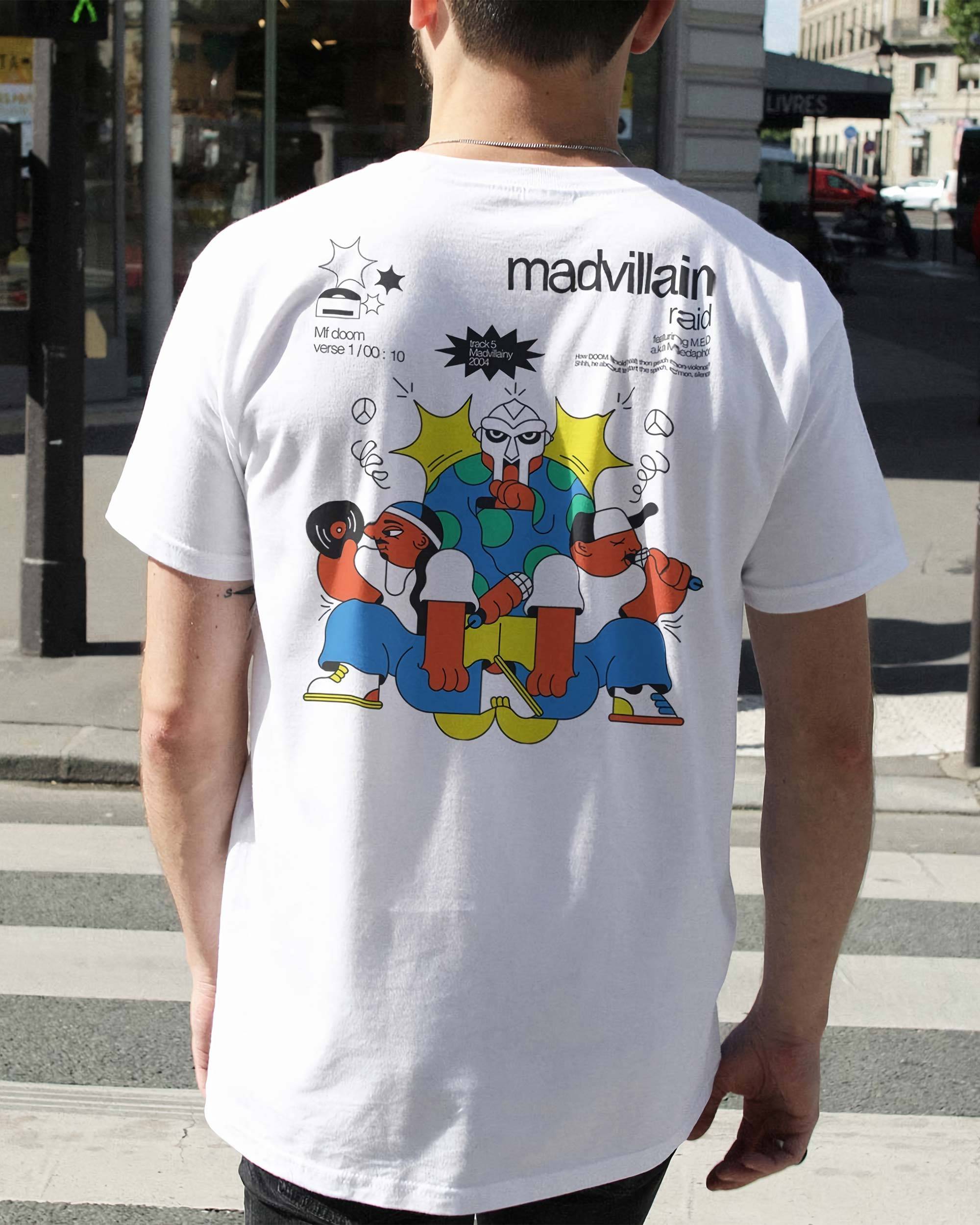 T-shirt Madvillain de couleur Blanc par Jeune Woof