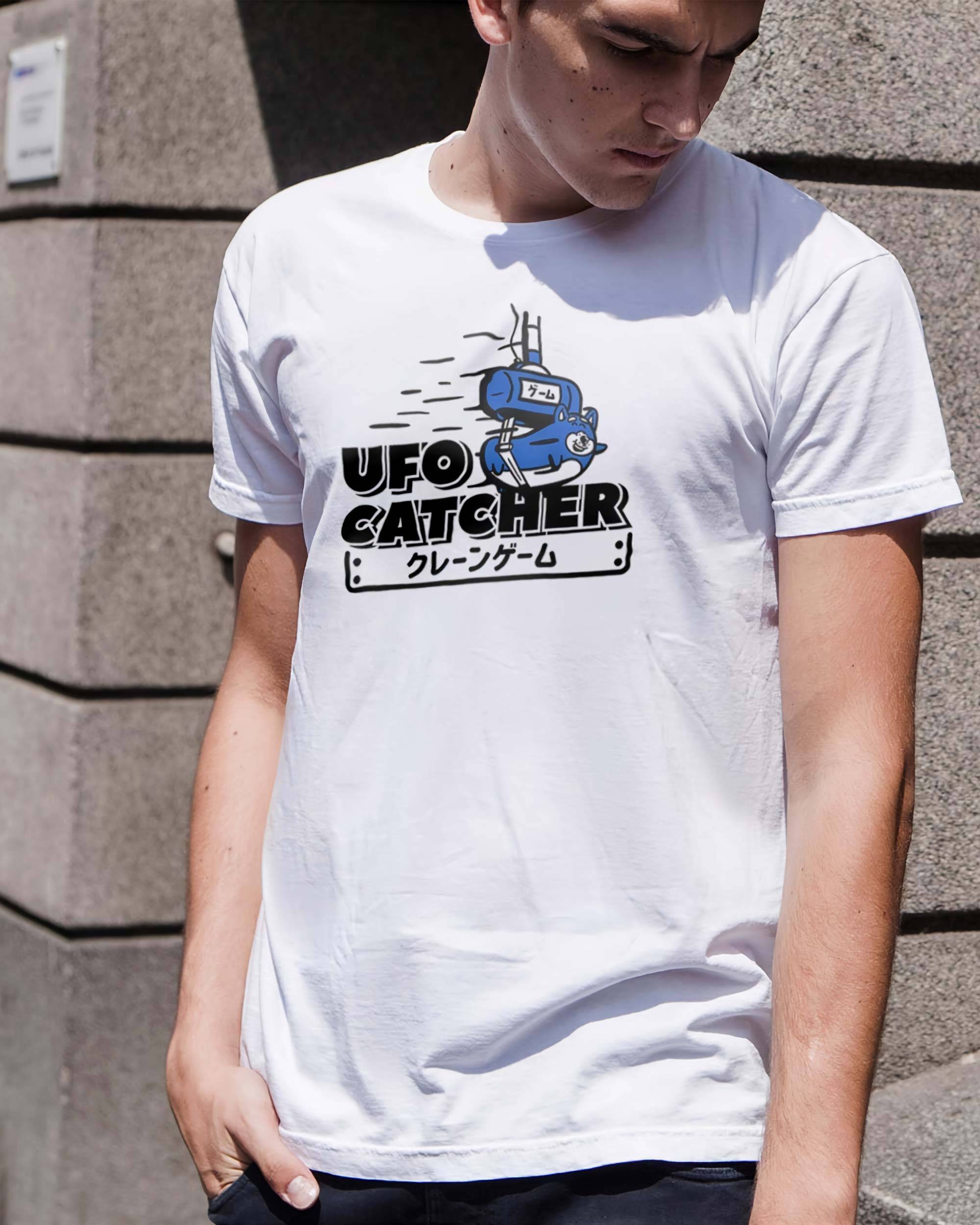 T-shirt UFO Catcher de couleur Blanc par The Beart Studio