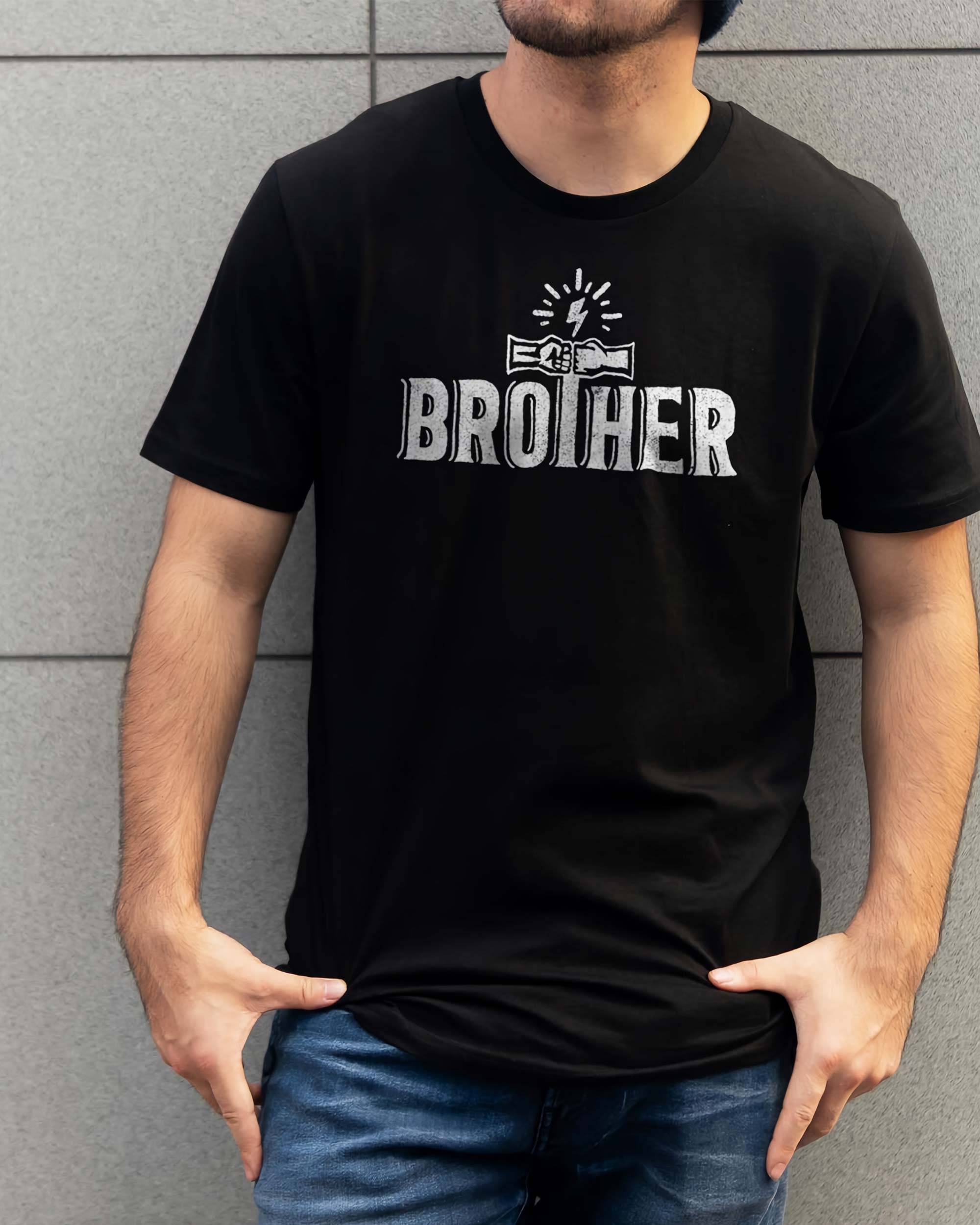 T-shirt Brother de couleur Noir par Hello It's Nacho