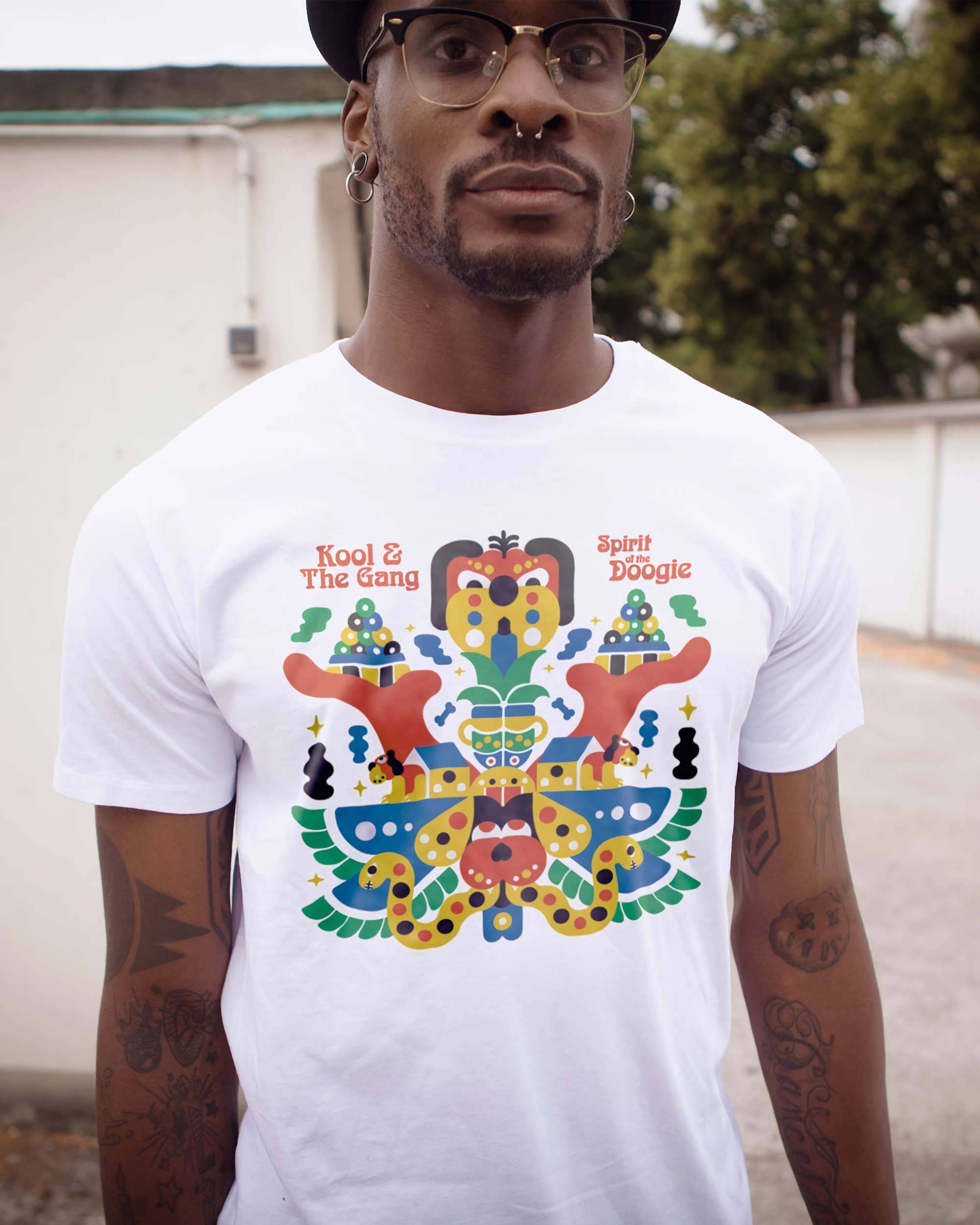 T-shirt Kool And The Gang de couleur Blanc par Jeune Woof
