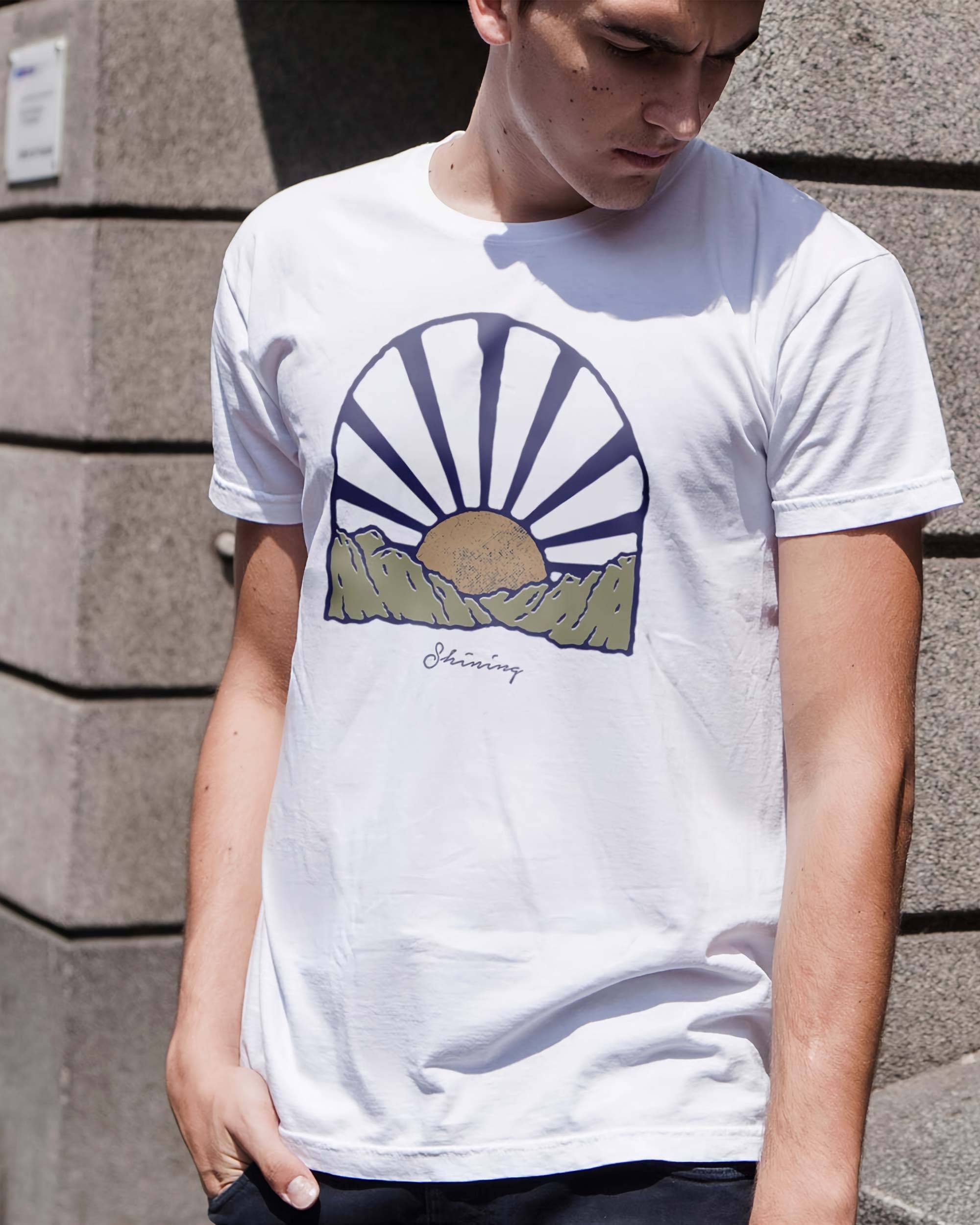 T-shirt Sun Is Shining de couleur Blanc