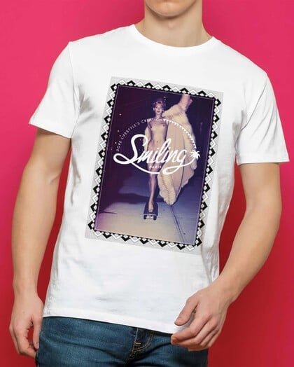 T-shirt Smiling Girl Grafitee