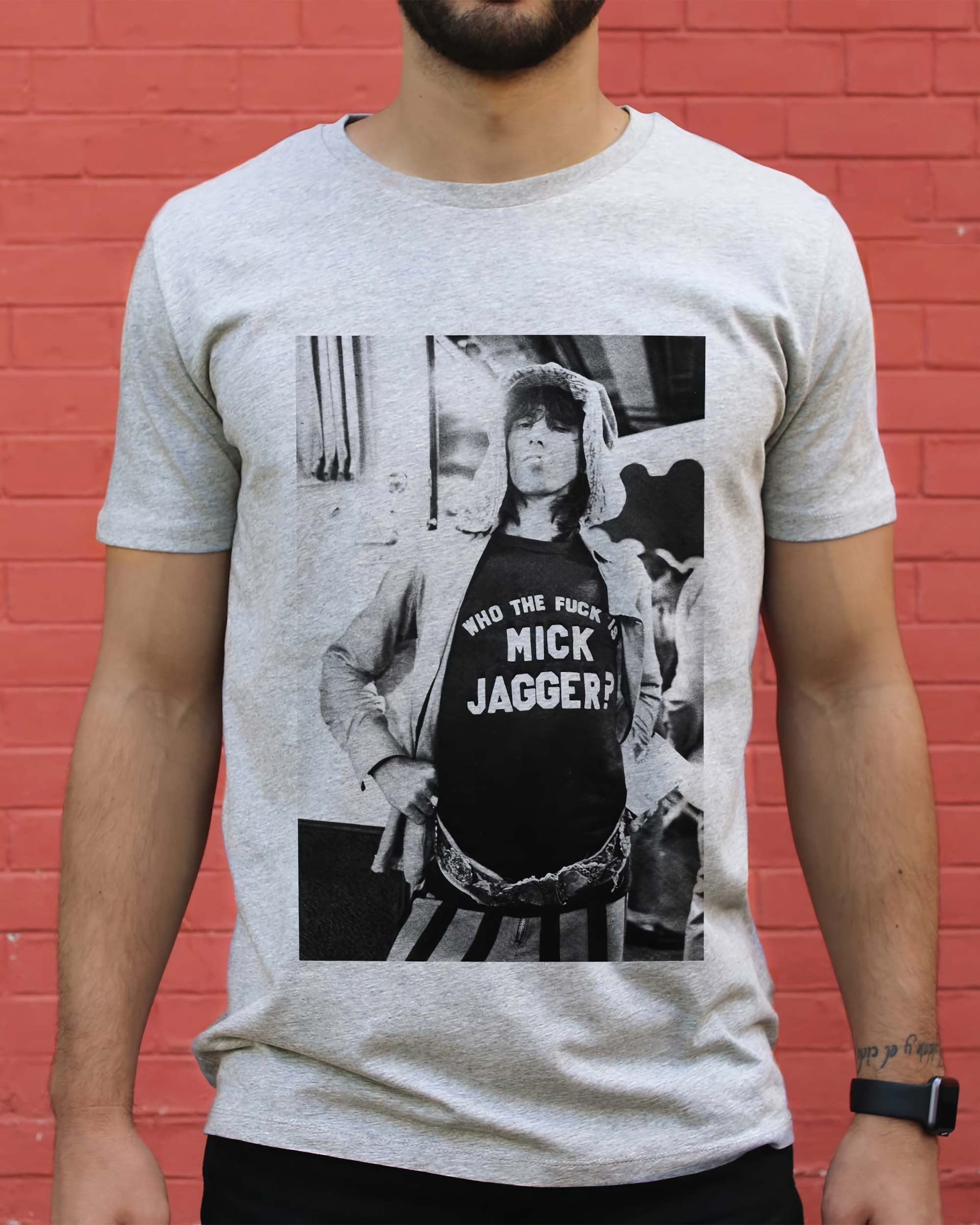 T-shirt Who The Fuck Is Mick Jagger de couleur Blanc