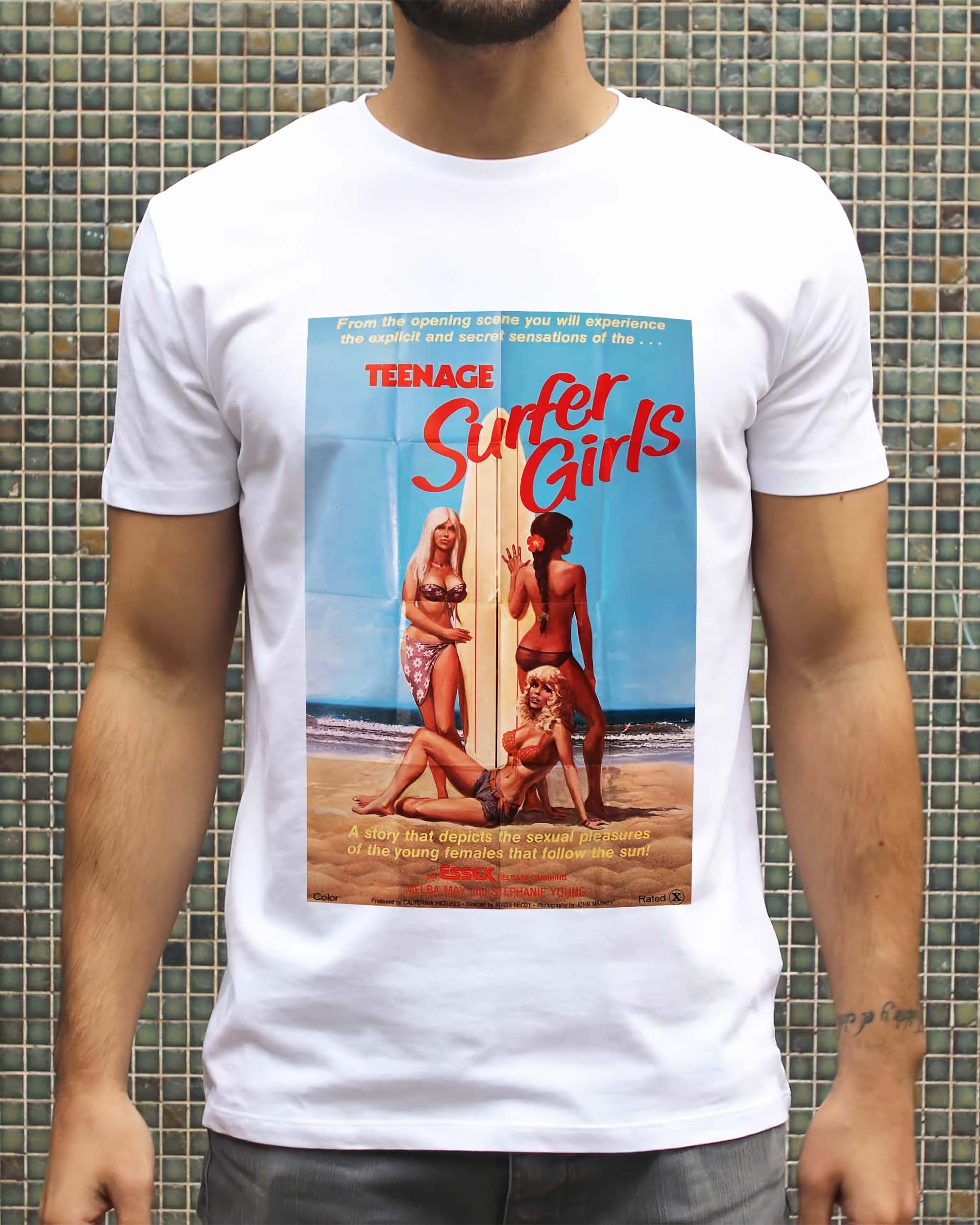 T-shirt Teenage Surfer Girls de couleur Blanc