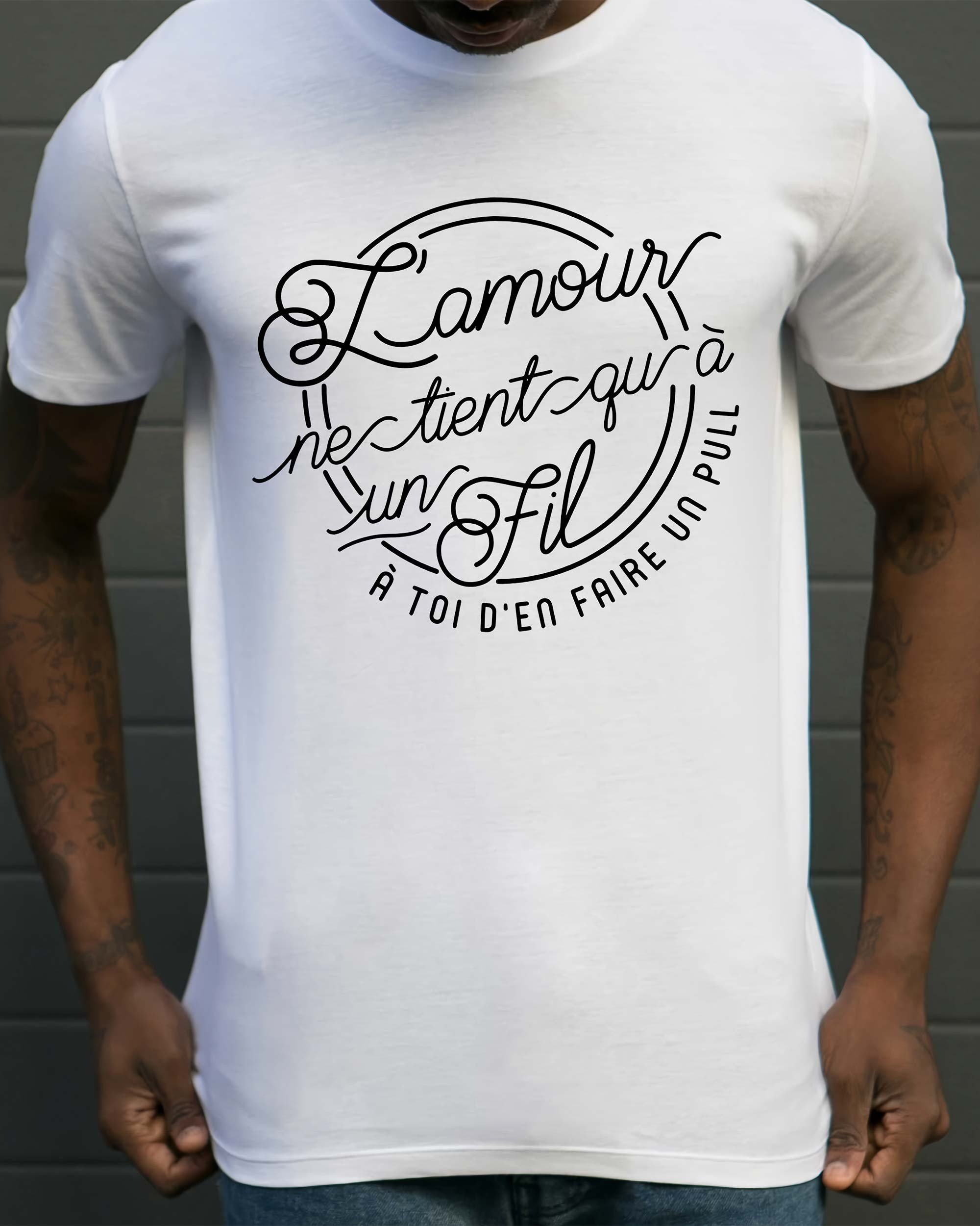 T-shirt Amour A Un Fil de couleur Blanc par Draguons