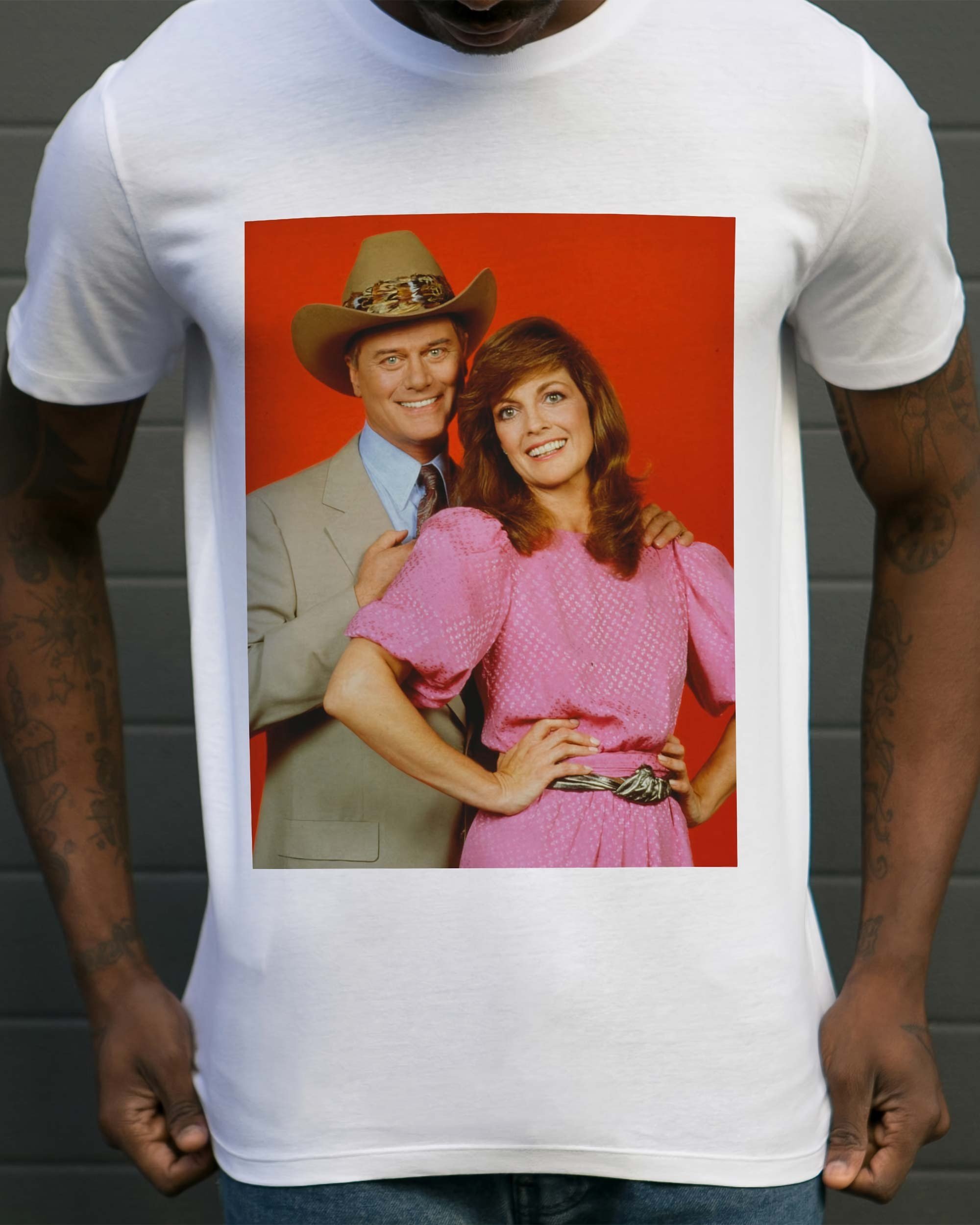 T-shirt JR Ewing & Sue Ellen de couleur Blanc