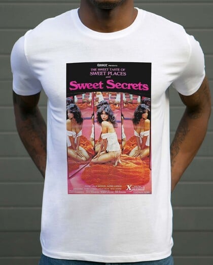T-shirt Sweet Secrets Grafitee