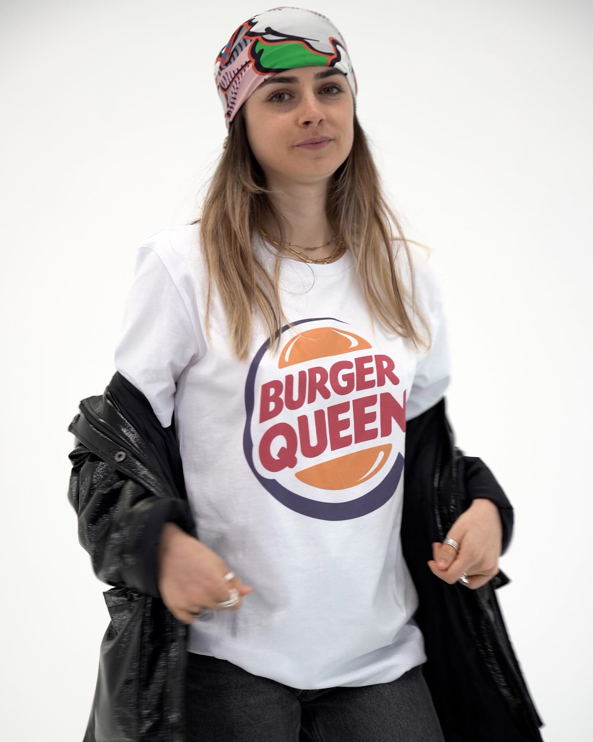 T-shirt Burger Queen de couleur Blanc