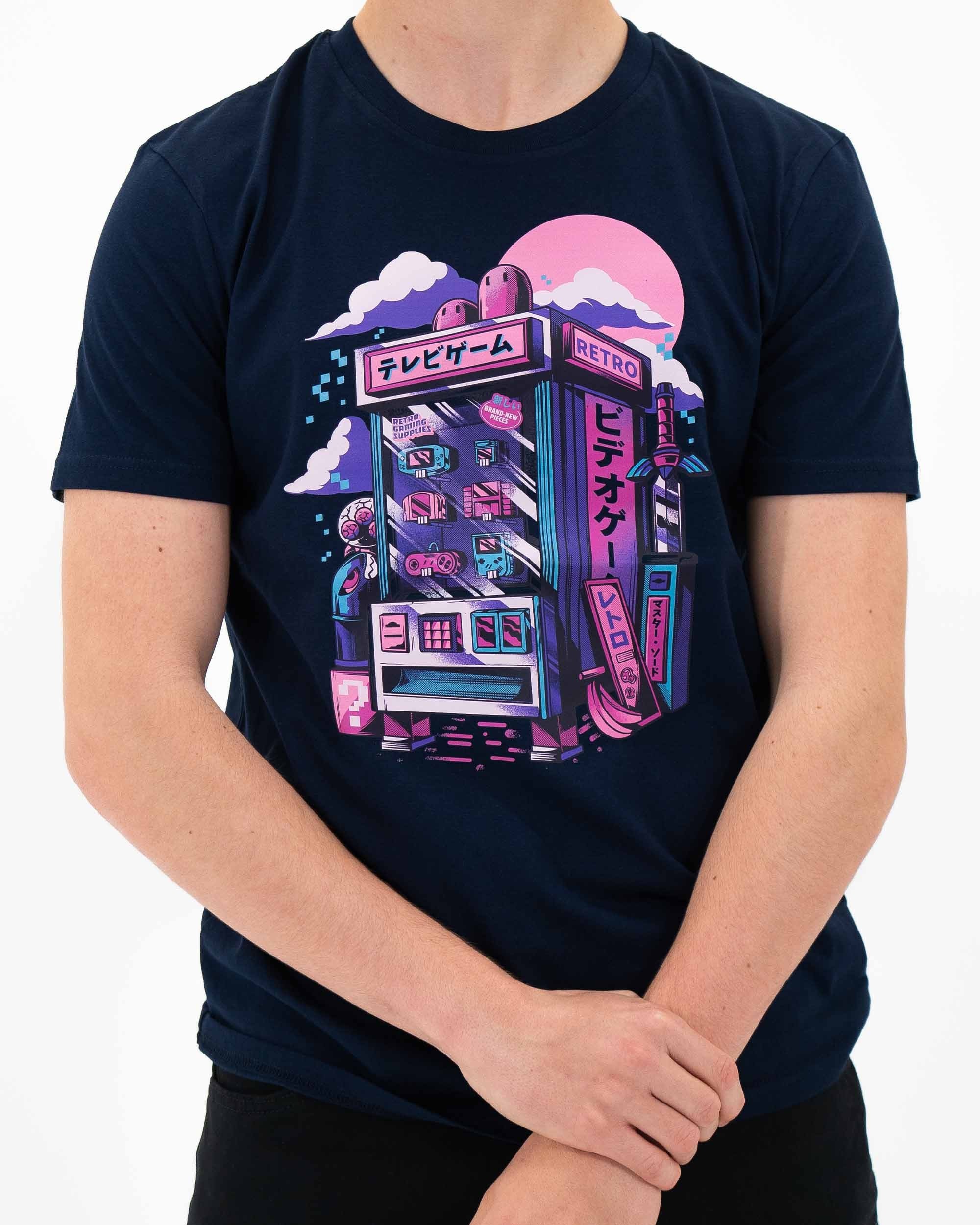 T-shirt Retro Vending Machine de couleur Navy par Ilustrata