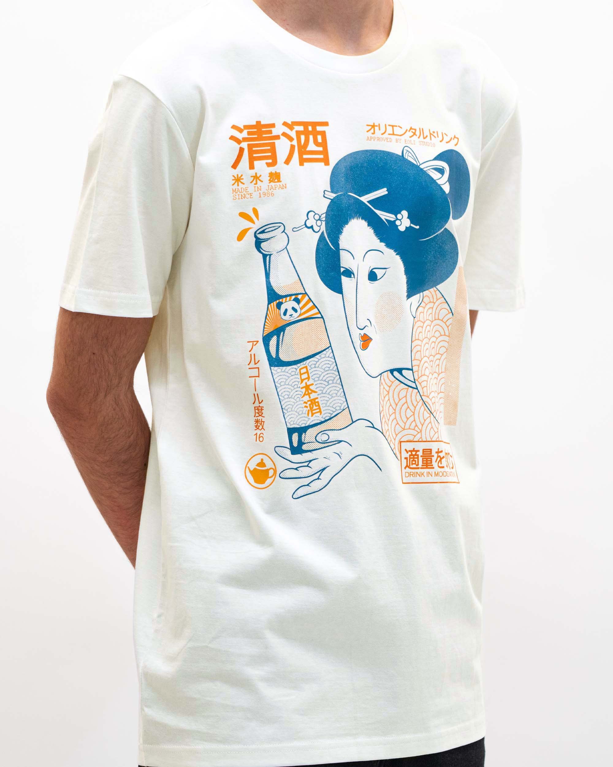 T-shirt Sake Geisha de couleur Blanc cassé par Douglasstencil