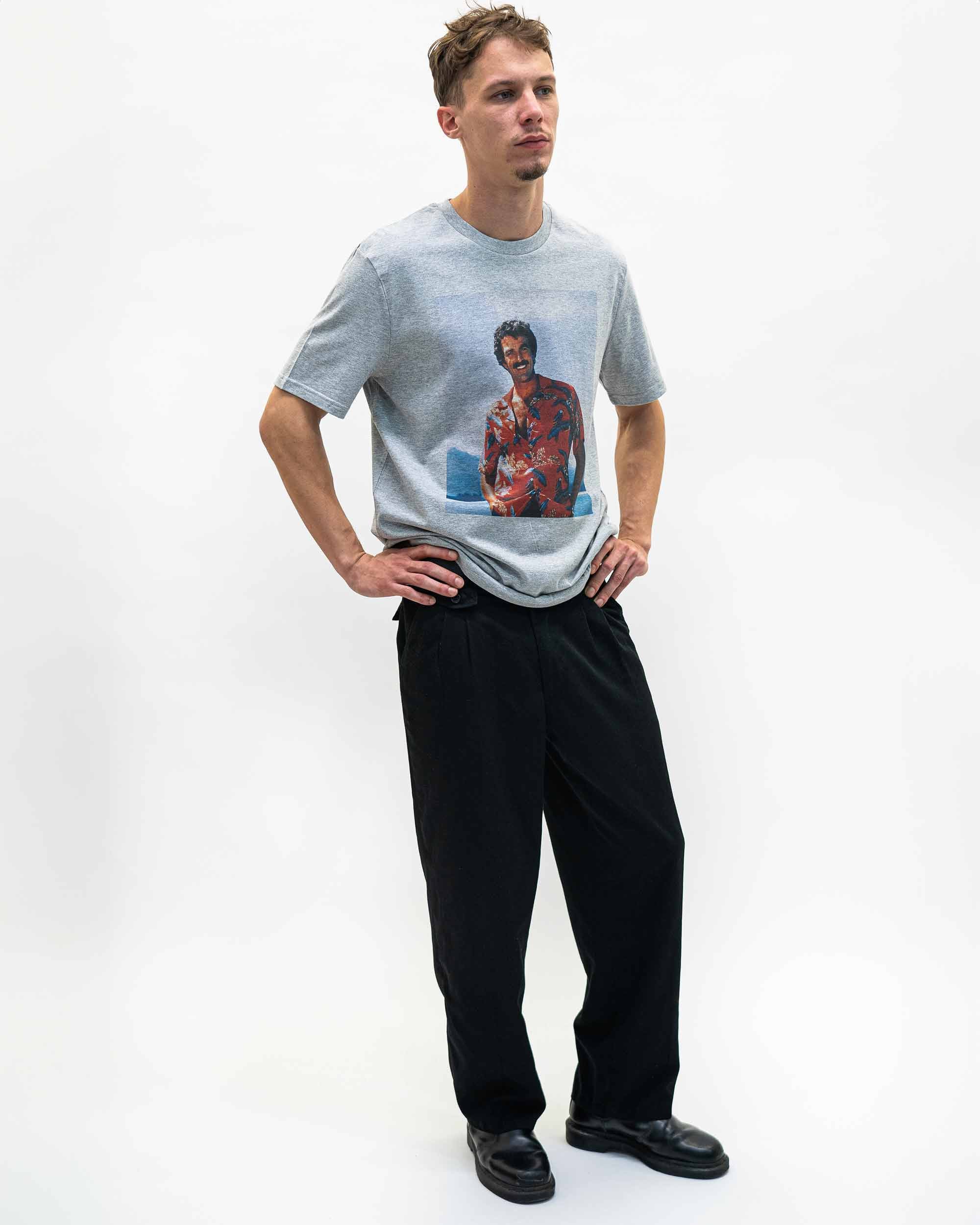 T-shirt Magnum Chemise Hawaïenne (en promo) Grafitee