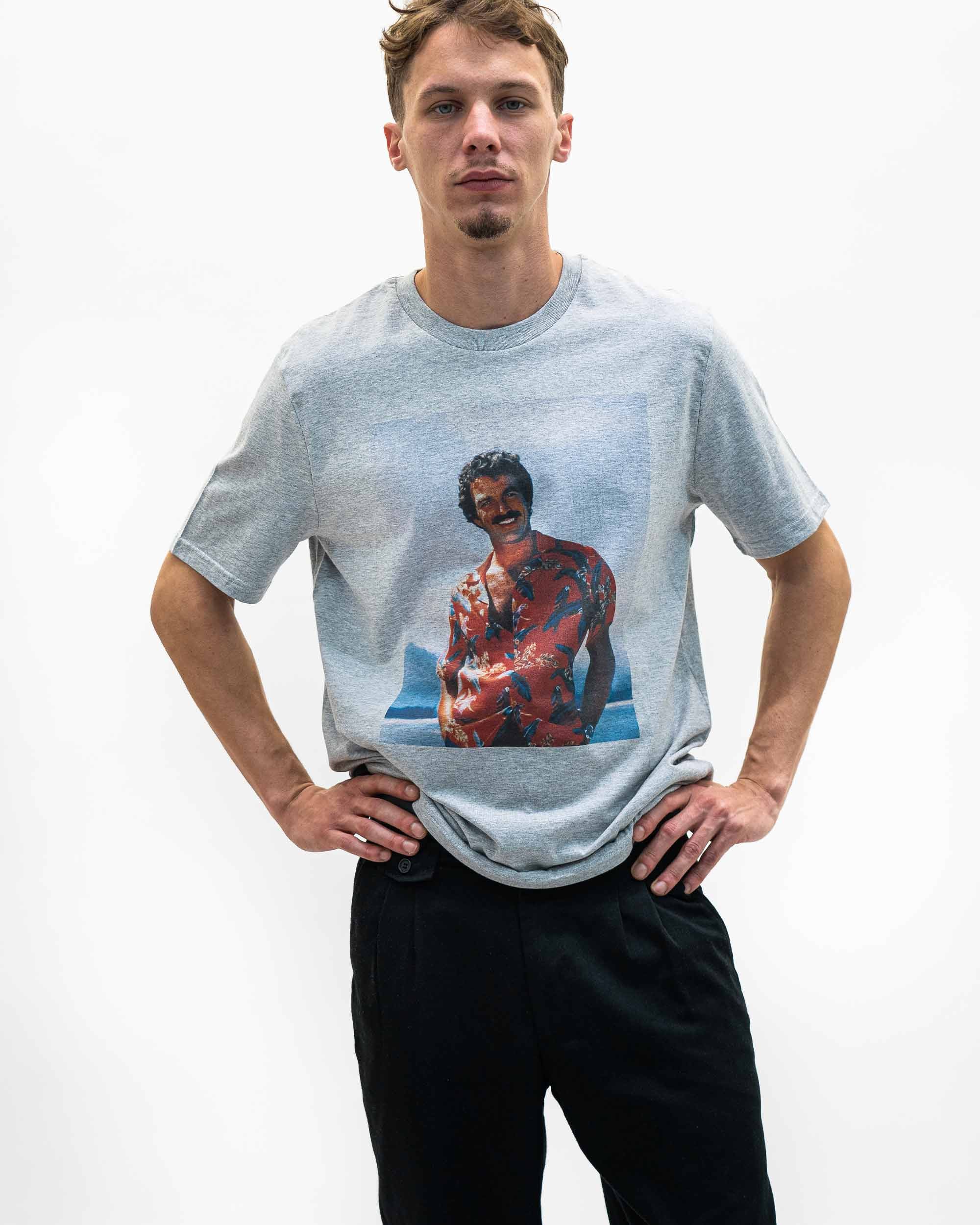 T-shirt Magnum Chemise Hawaïenne (en promo) de couleur Blanc