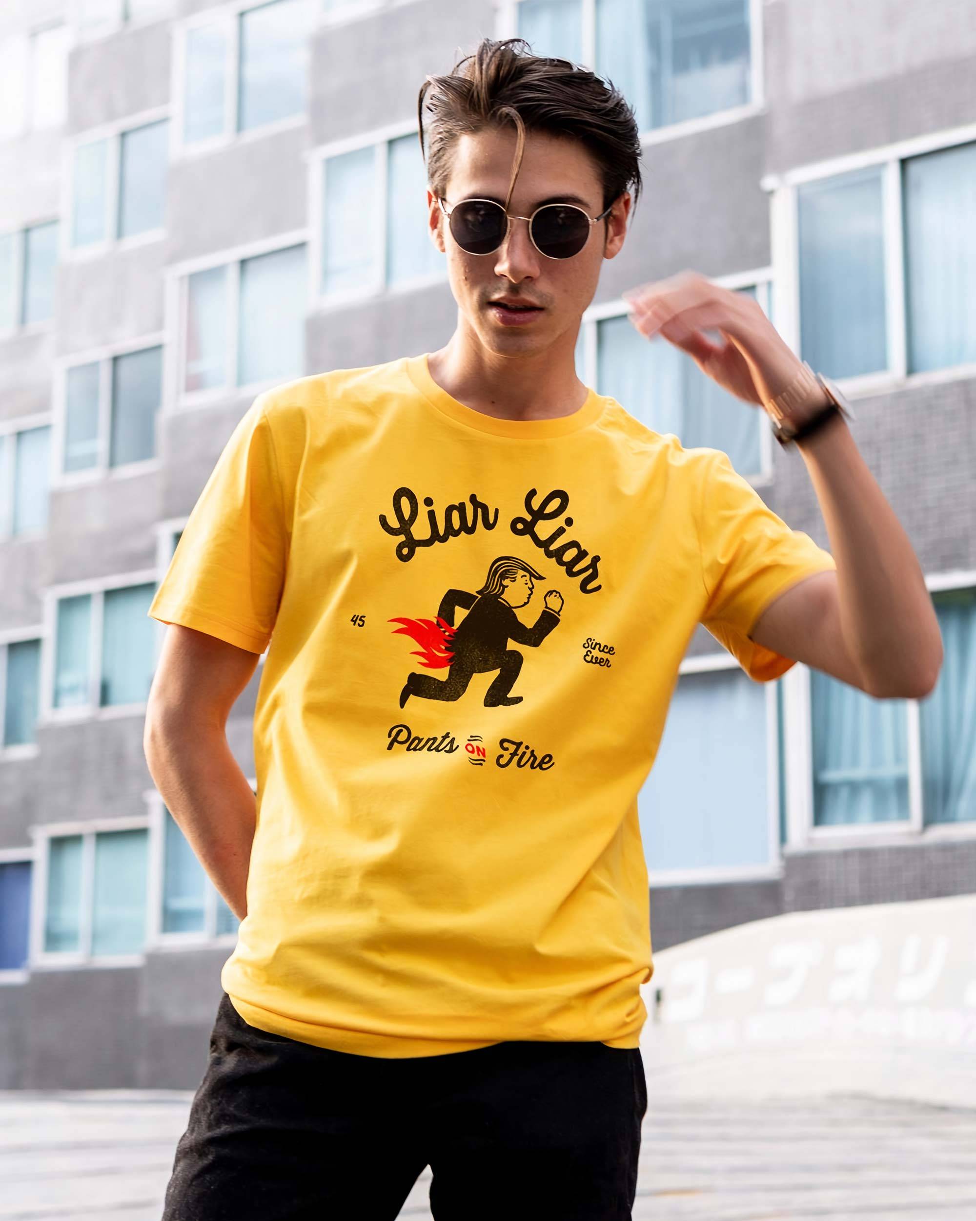 T-shirt Liar Liar (en promo) de couleur Jaune