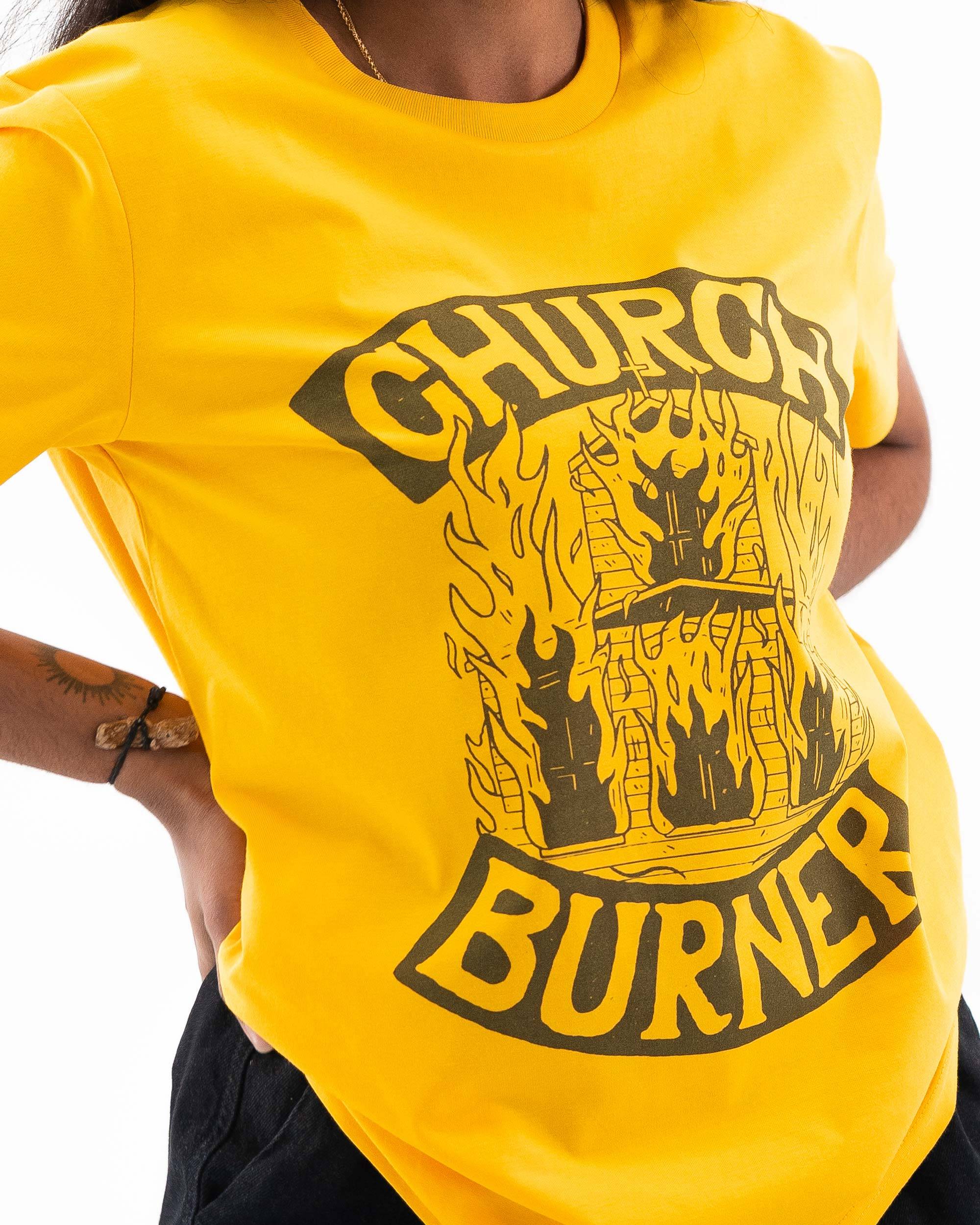 T-shirt Church Burner (en promo) de couleur Jaune