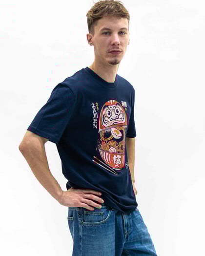 T-shirt Inside The Daruma (en promo) Grafitee