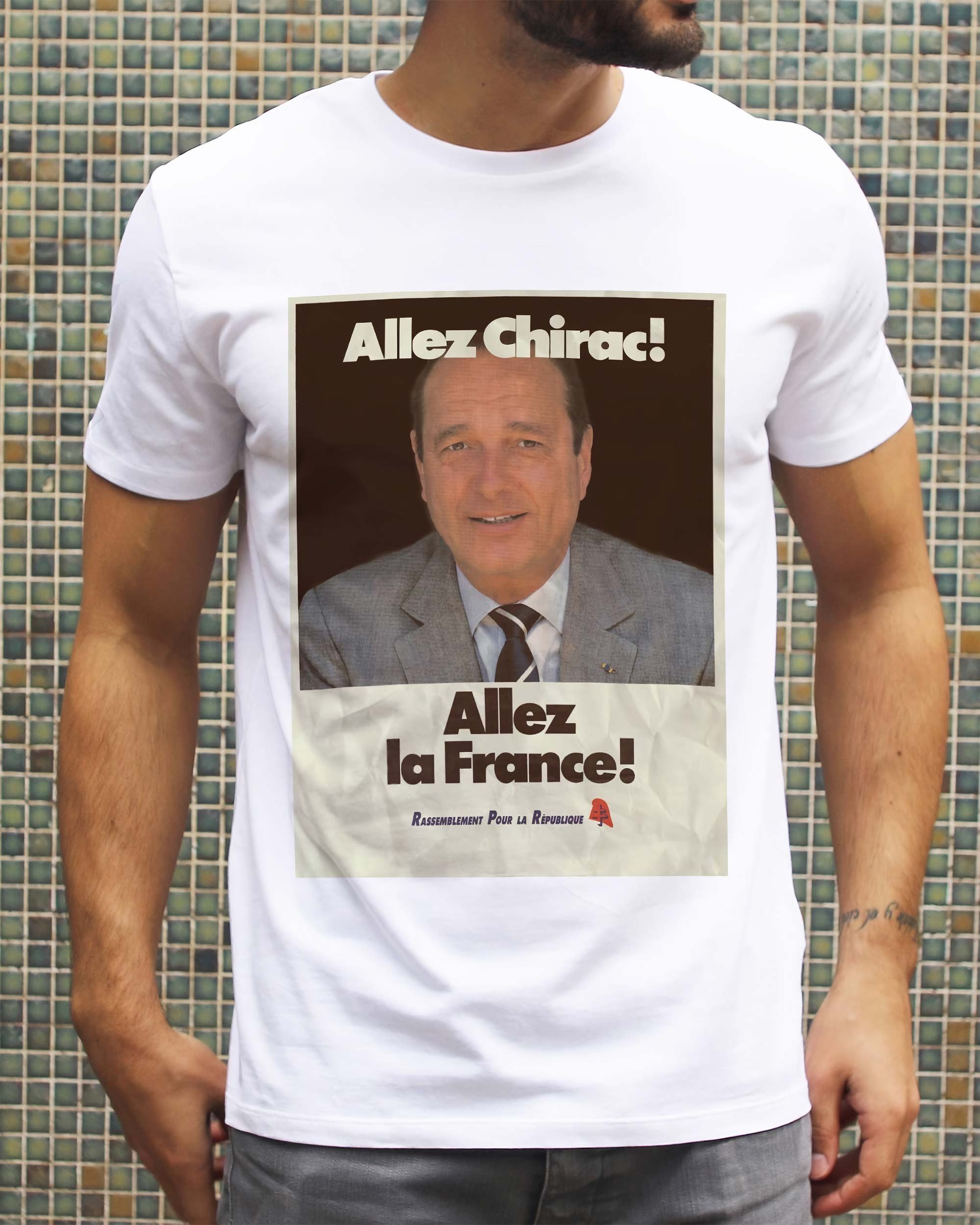 T-shirt Chirac Allez La France (en promo) de couleur Blanc