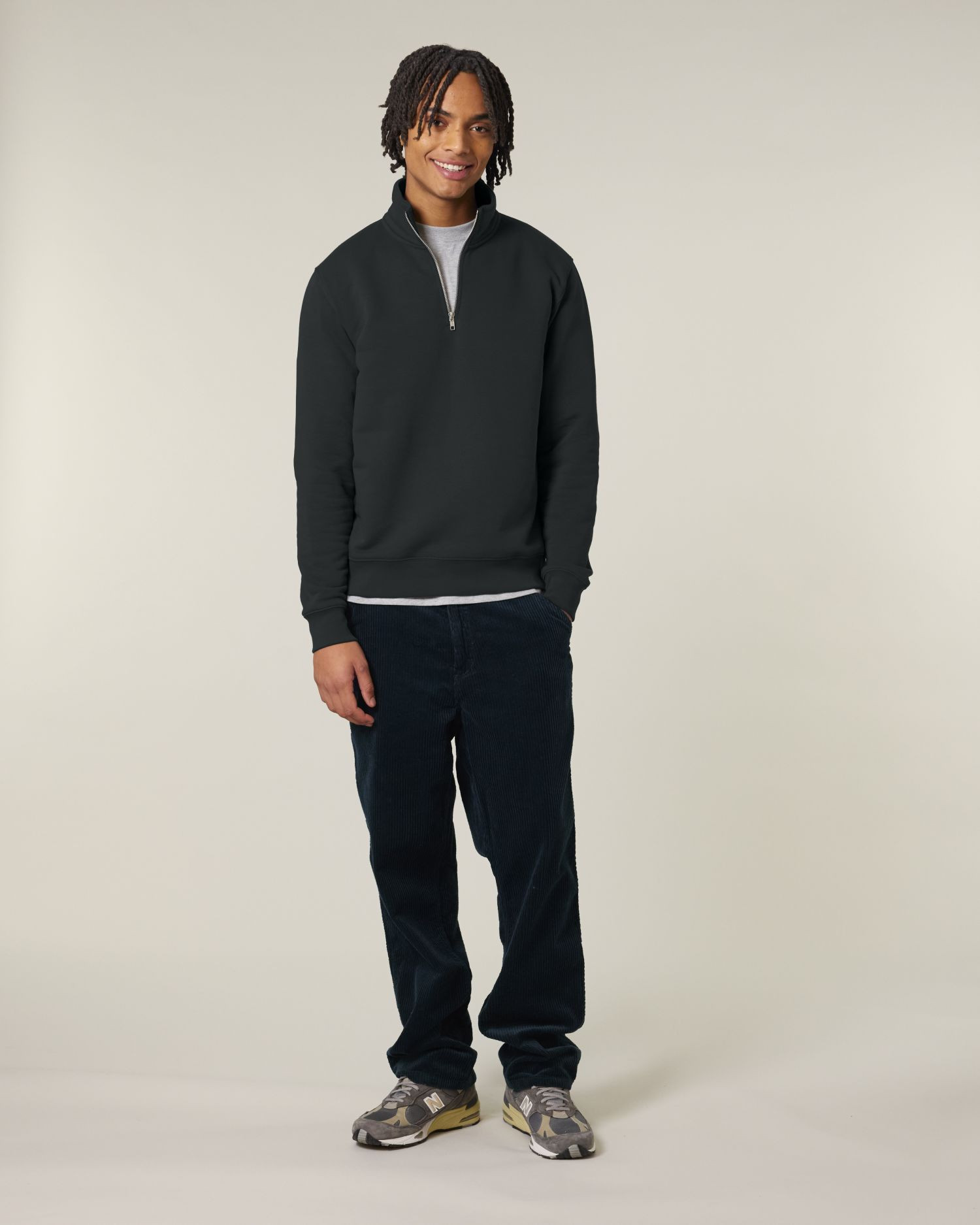 Sweat Trucker 2.0 de couleur Black - C002 de la marque Stanley/Stella